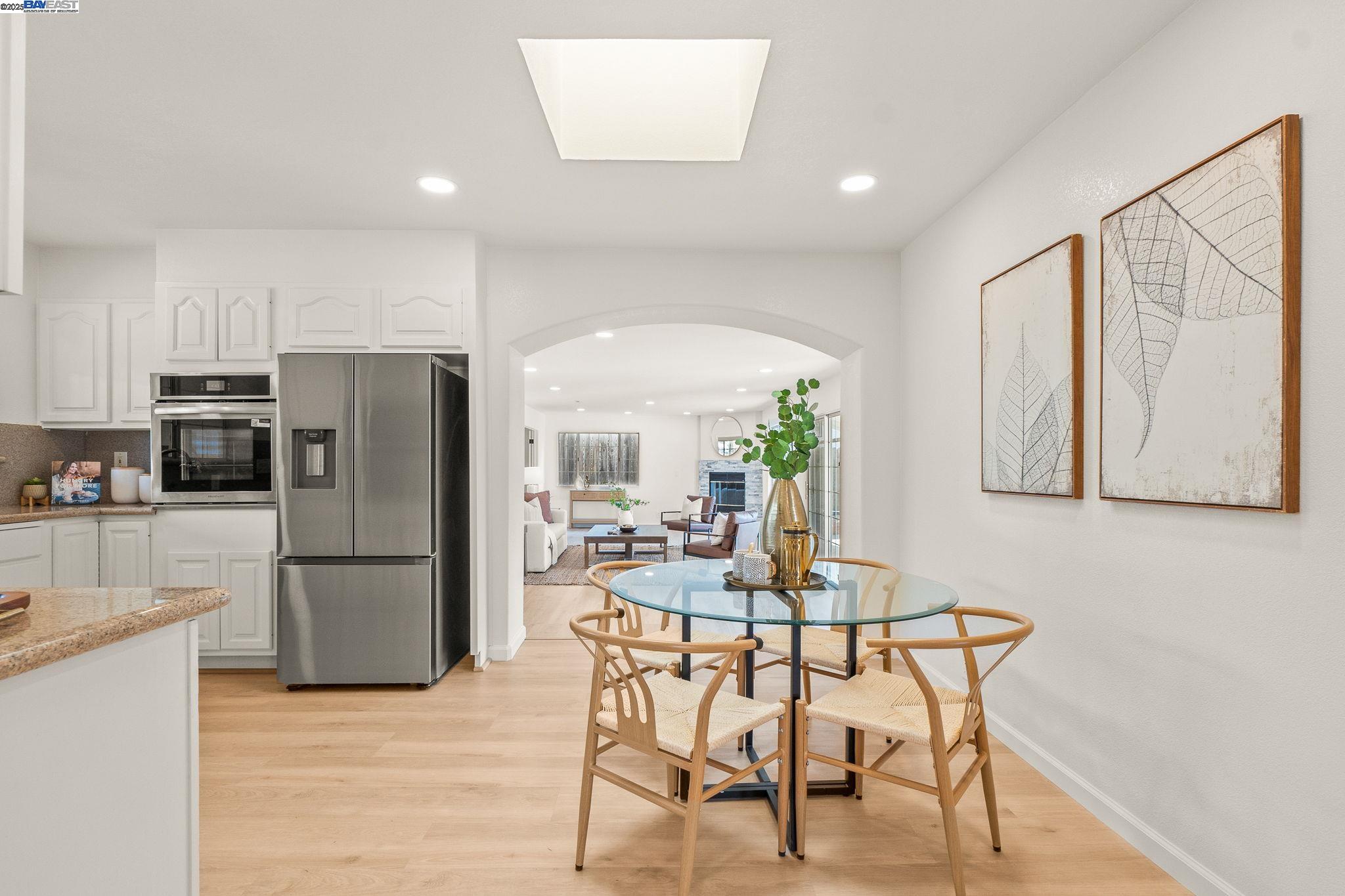Detail Gallery Image 11 of 40 For 2561 Middlefield Ave, Fremont,  CA 94539 - 5 Beds | 3 Baths