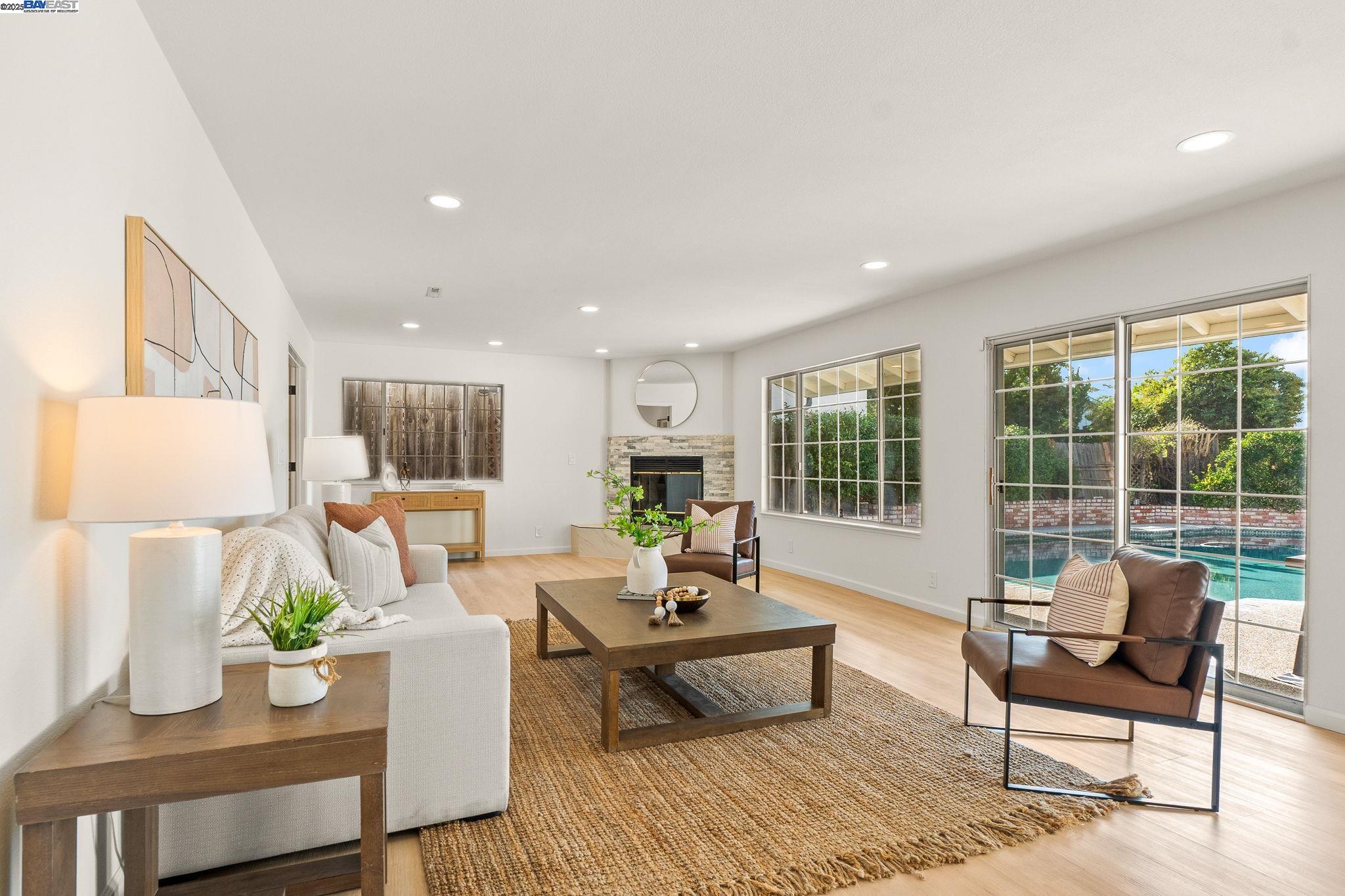 Detail Gallery Image 15 of 40 For 2561 Middlefield Ave, Fremont,  CA 94539 - 5 Beds | 3 Baths
