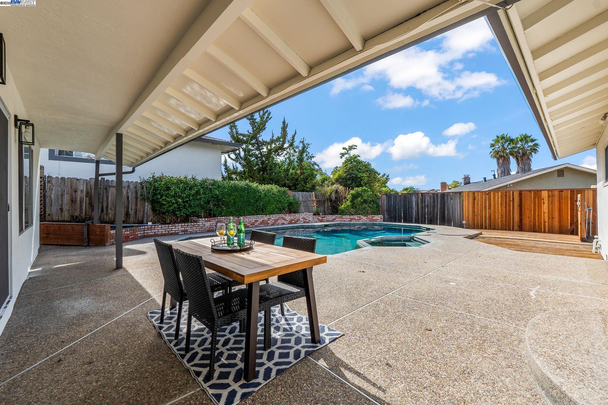 Detail Gallery Image 33 of 40 For 2561 Middlefield Ave, Fremont,  CA 94539 - 5 Beds | 3 Baths