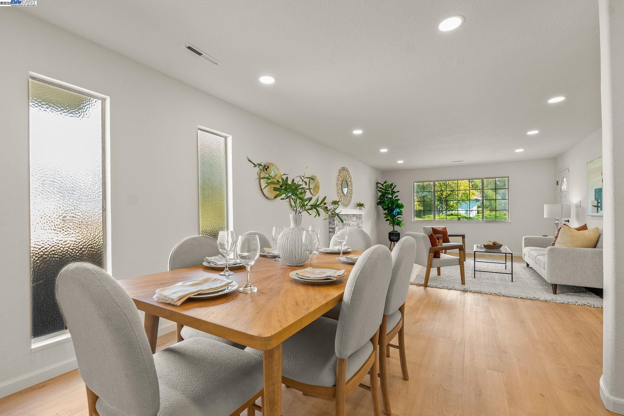 Detail Gallery Image 10 of 40 For 2561 Middlefield Ave, Fremont,  CA 94539 - 5 Beds | 3 Baths