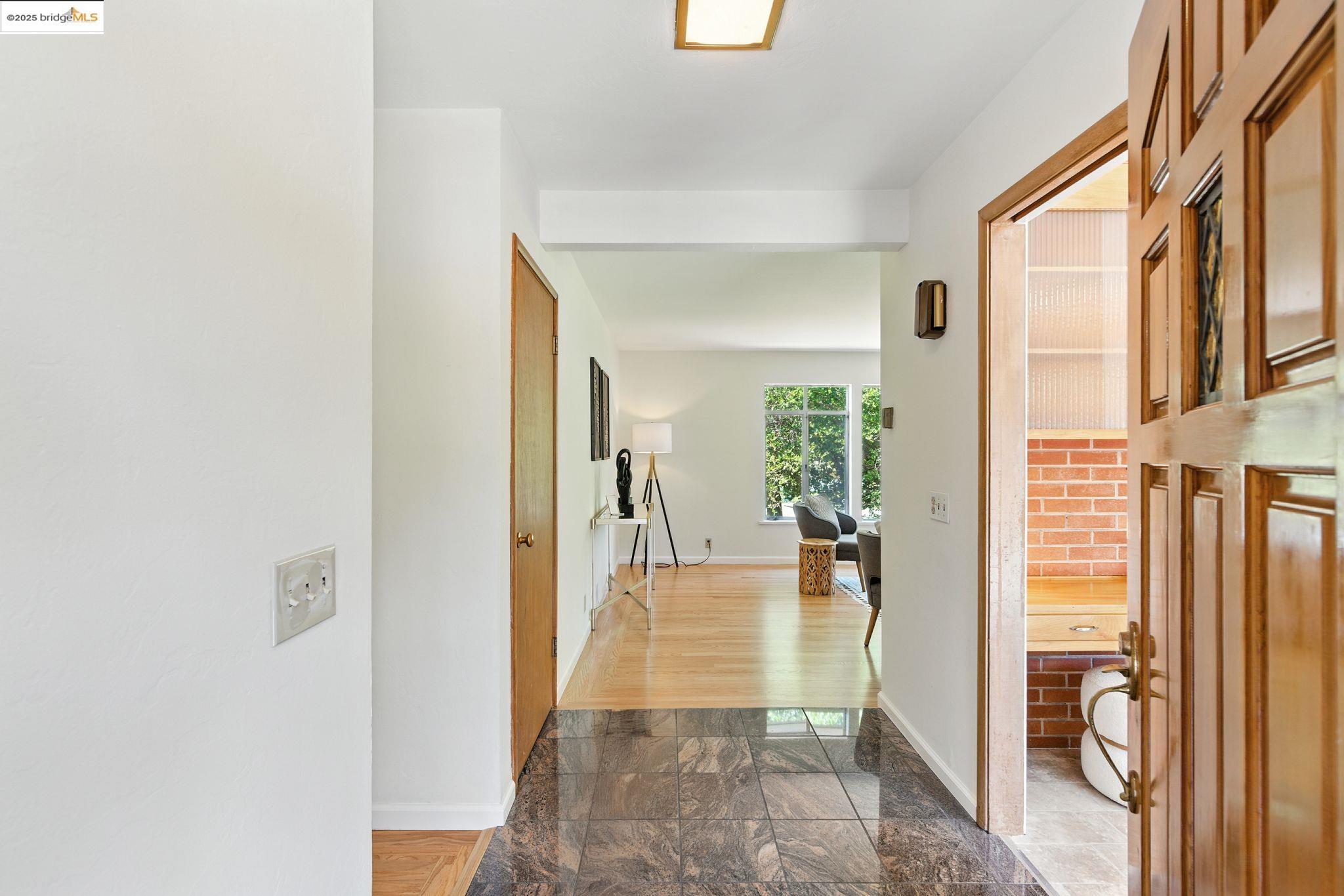 Detail Gallery Image 12 of 43 For 2679 Tamalpais Ave, El Cerrito,  CA 94530 - 4 Beds | 3 Baths