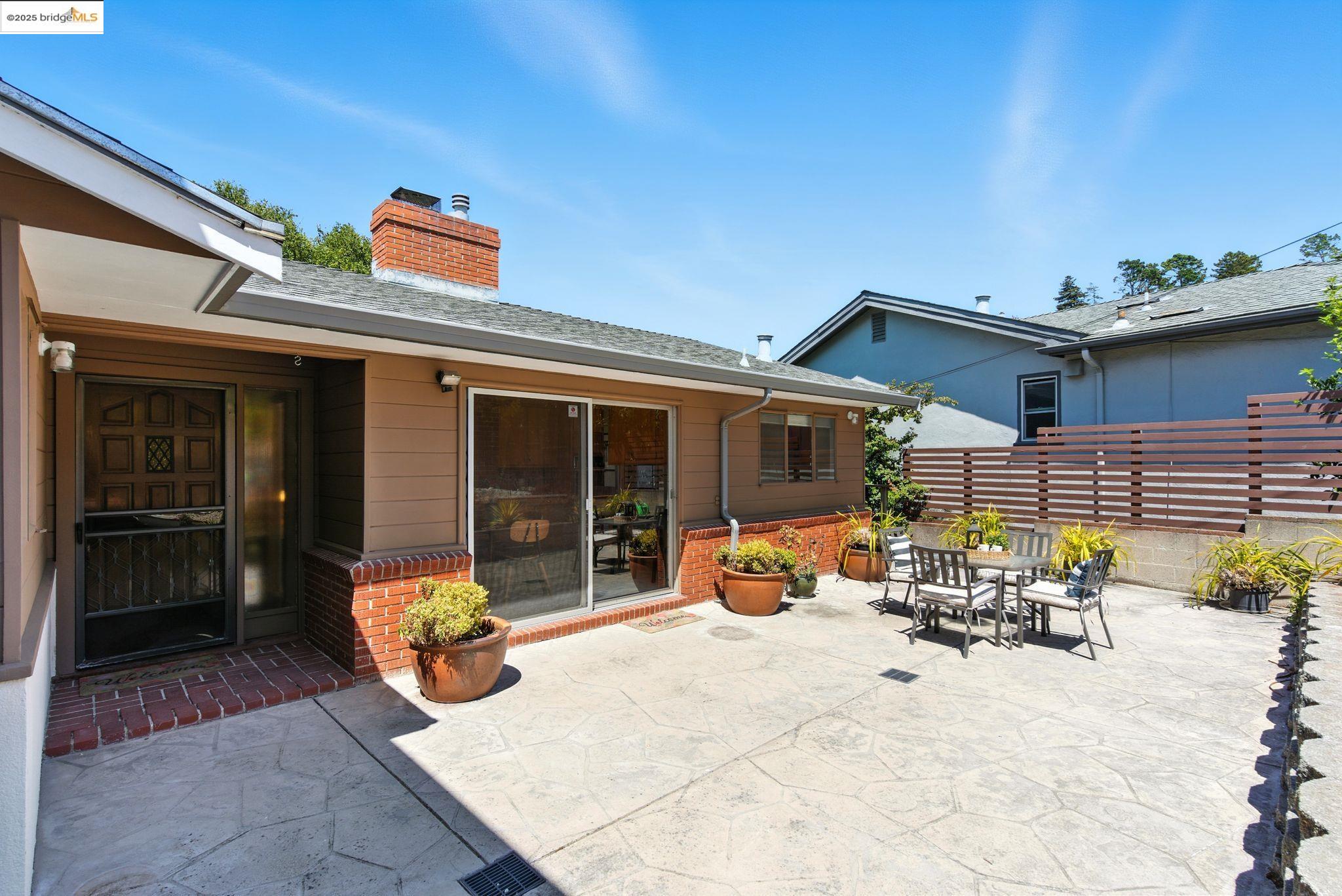 Detail Gallery Image 10 of 43 For 2679 Tamalpais Ave, El Cerrito,  CA 94530 - 4 Beds | 3 Baths
