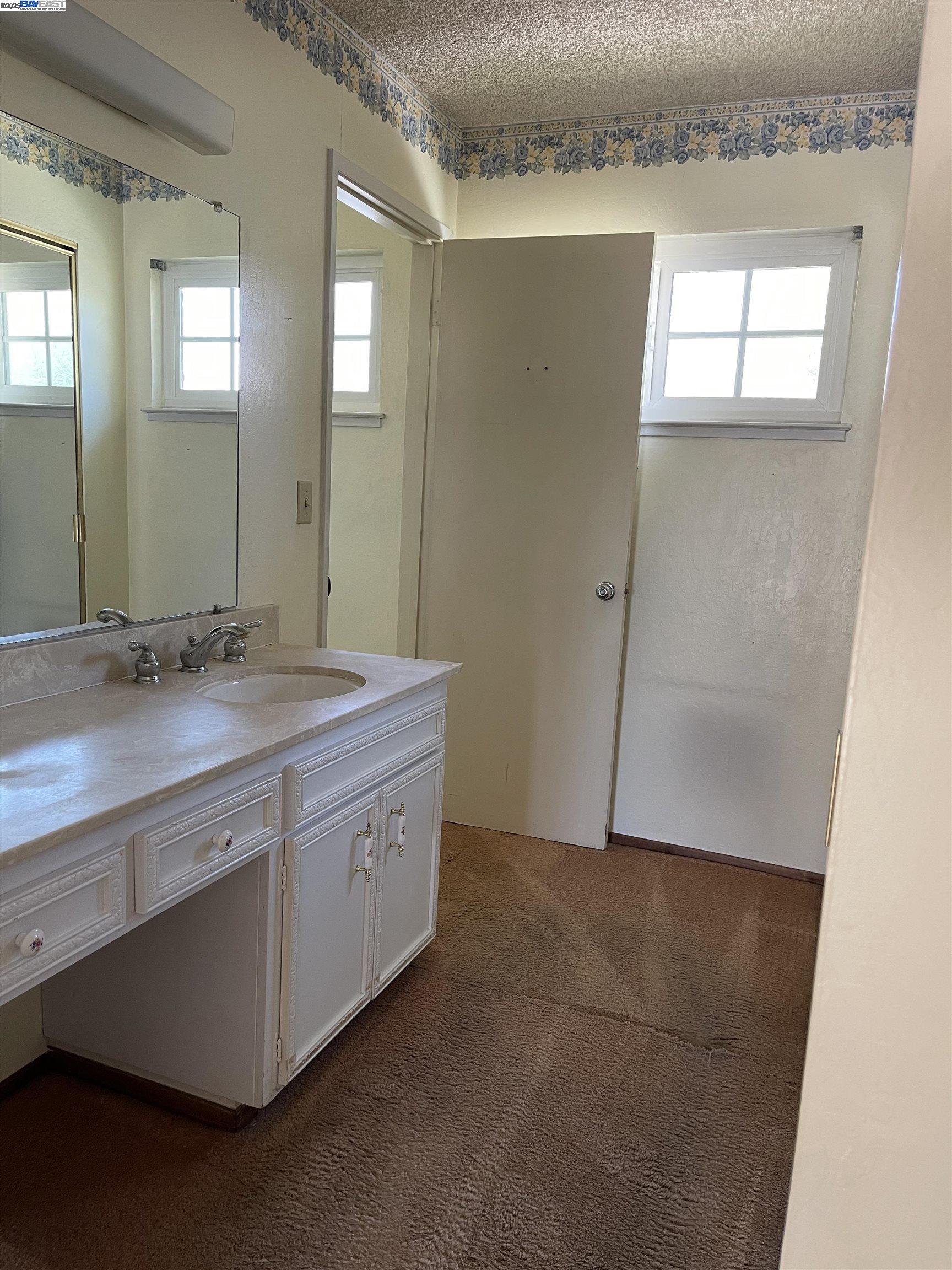 Detail Gallery Image 7 of 11 For 2295 Camino Brazos, Pleasanton,  CA 94566-5812 - 4 Beds | 2 Baths