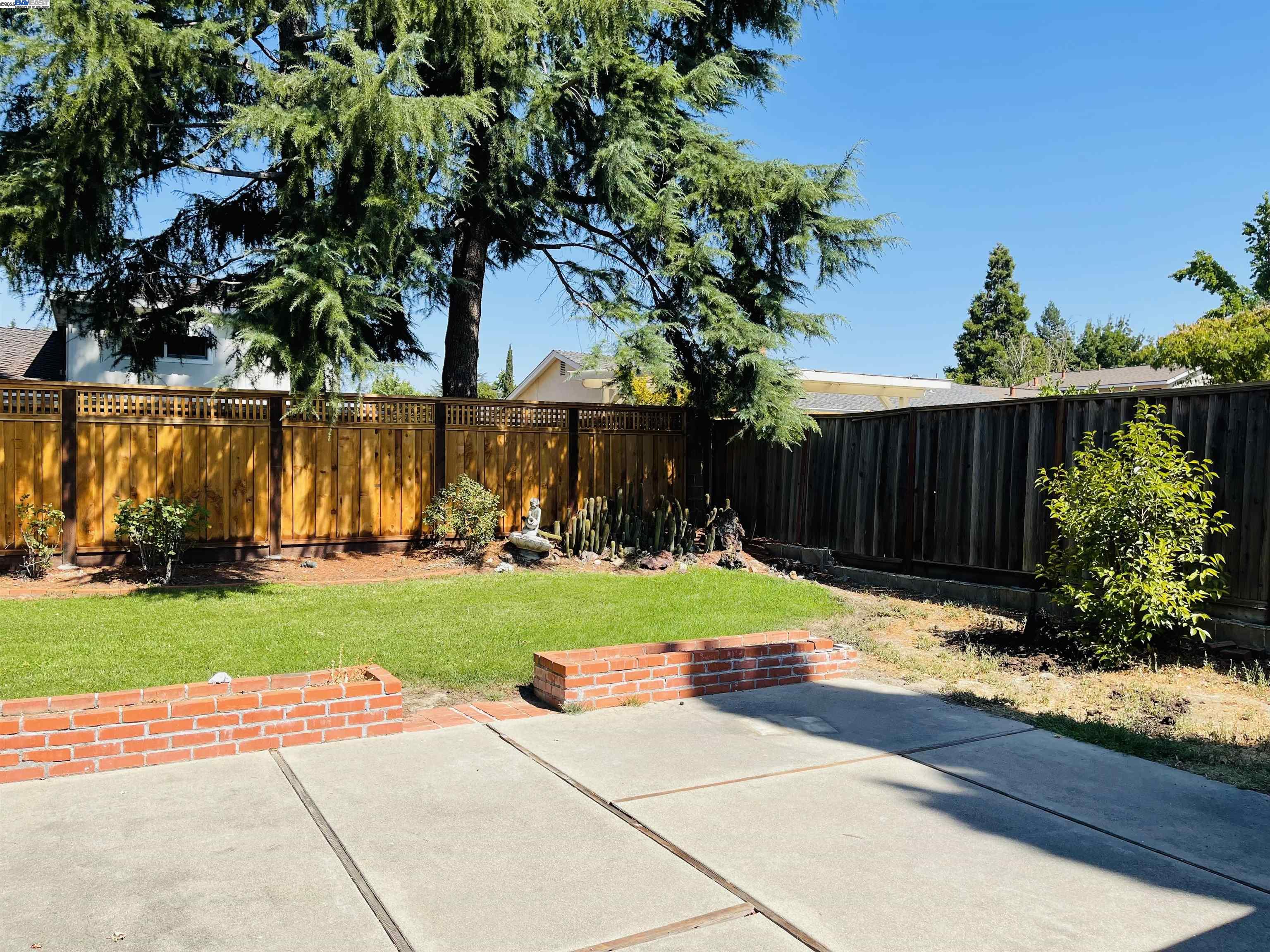 Detail Gallery Image 10 of 11 For 2295 Camino Brazos, Pleasanton,  CA 94566-5812 - 4 Beds | 2 Baths