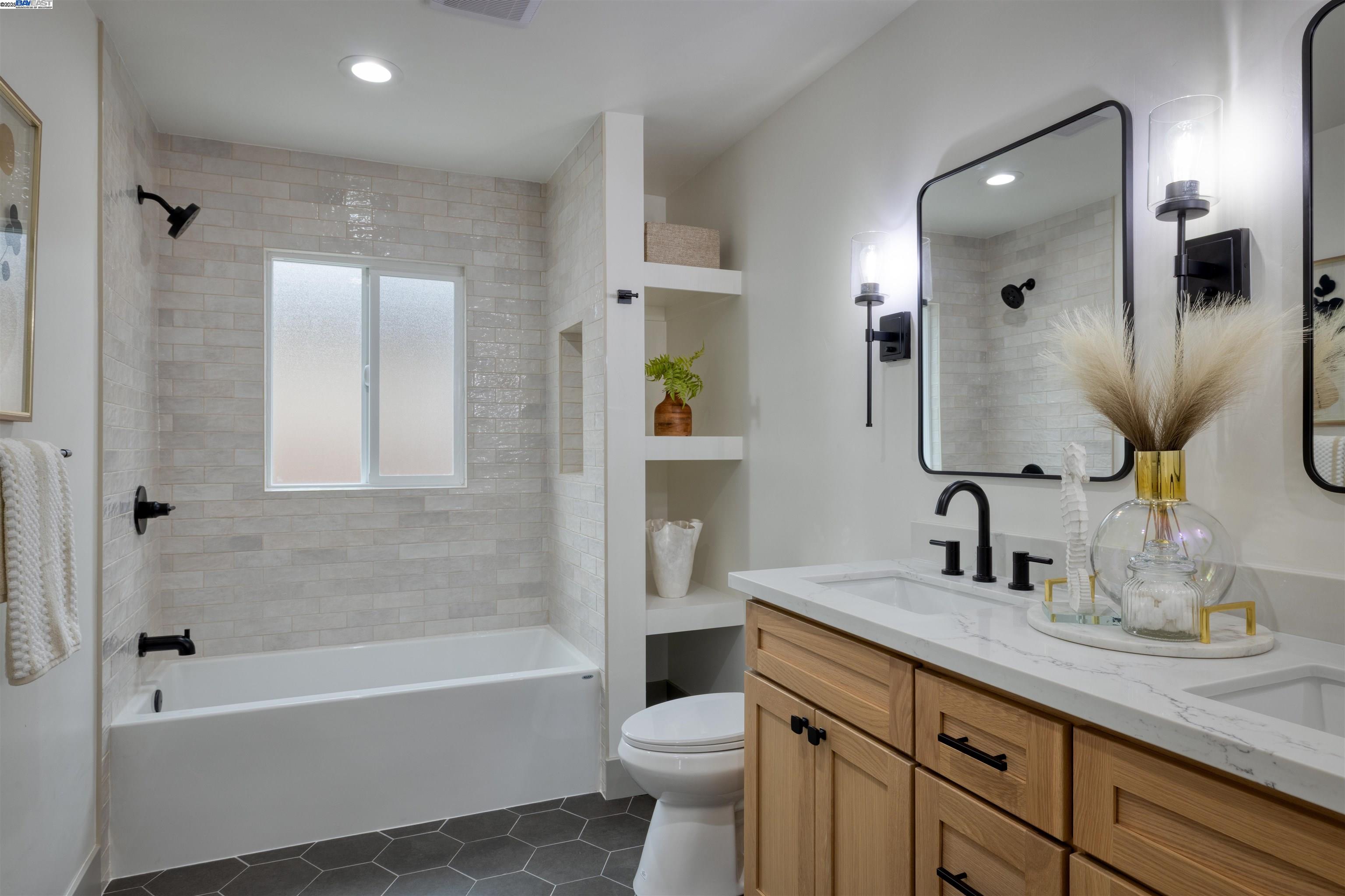 Detail Gallery Image 15 of 29 For 1465 6th St, Berkeley,  CA 94710 - 3 Beds | 2 Baths