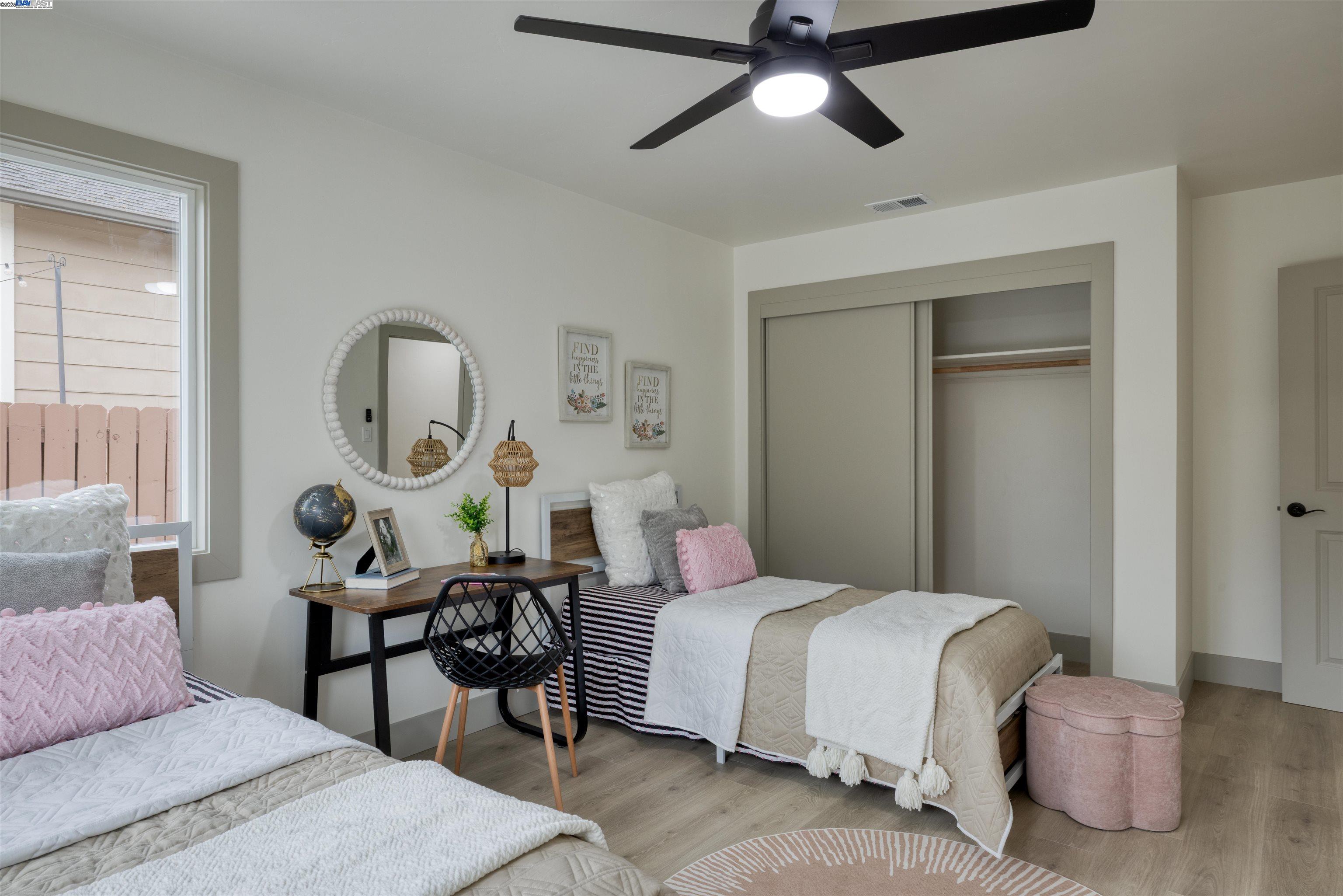 Detail Gallery Image 17 of 29 For 1465 6th St, Berkeley,  CA 94710 - 3 Beds | 2 Baths