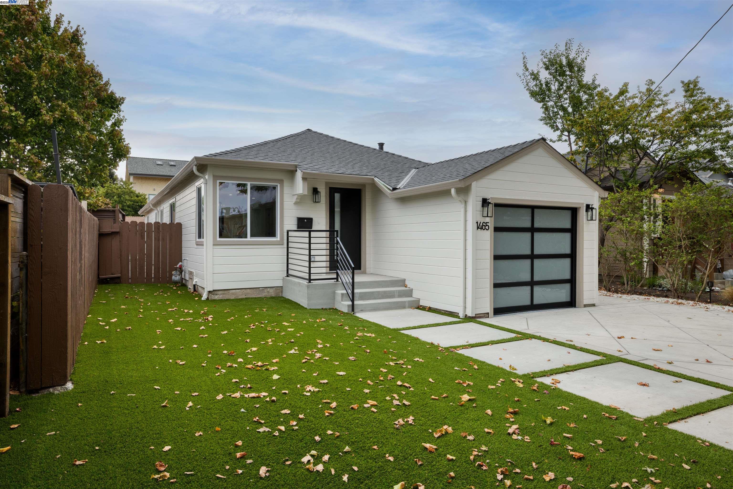 Detail Gallery Image 21 of 29 For 1465 6th St, Berkeley,  CA 94710 - 3 Beds | 2 Baths