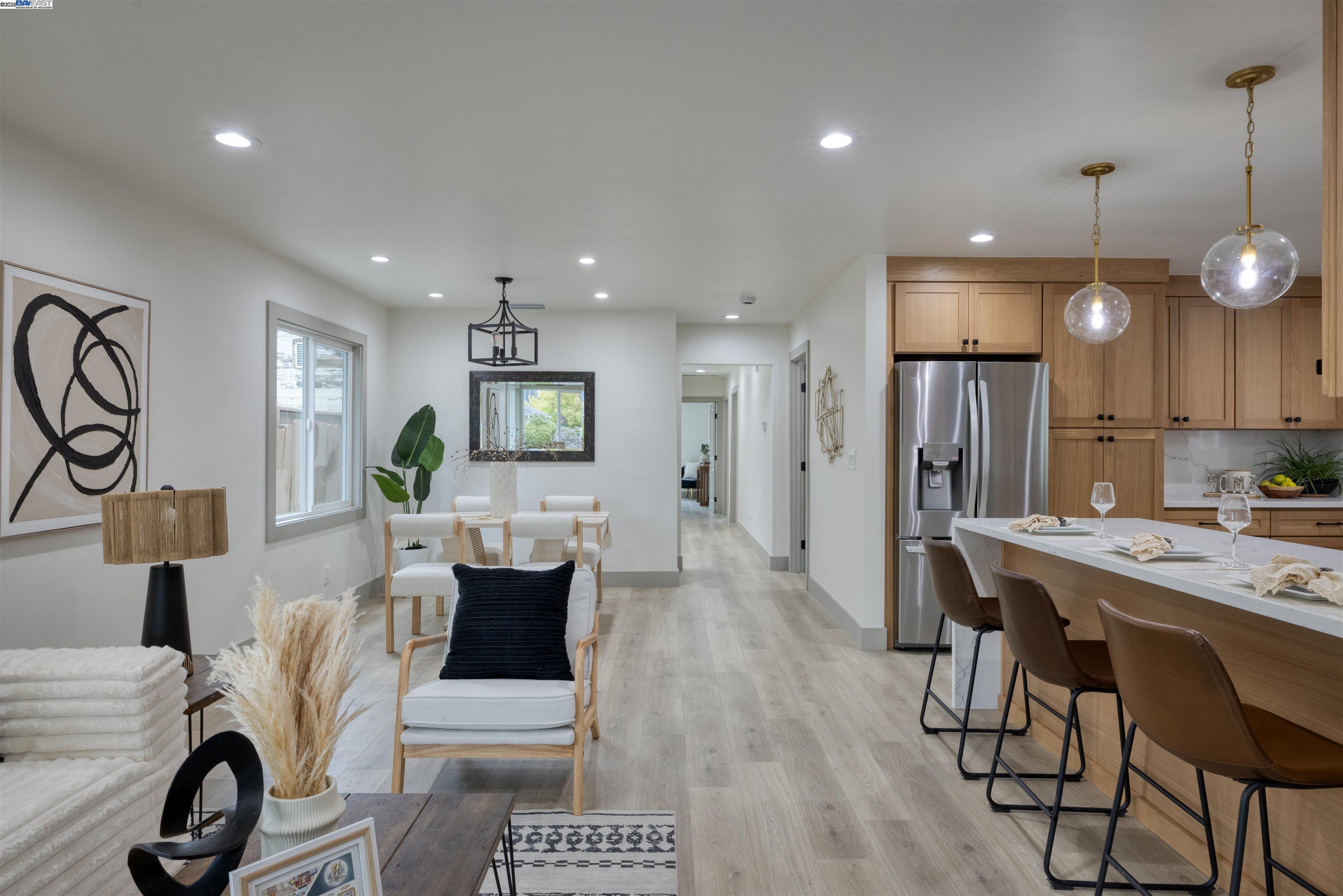 Detail Gallery Image 4 of 29 For 1465 6th St, Berkeley,  CA 94710 - 3 Beds | 2 Baths