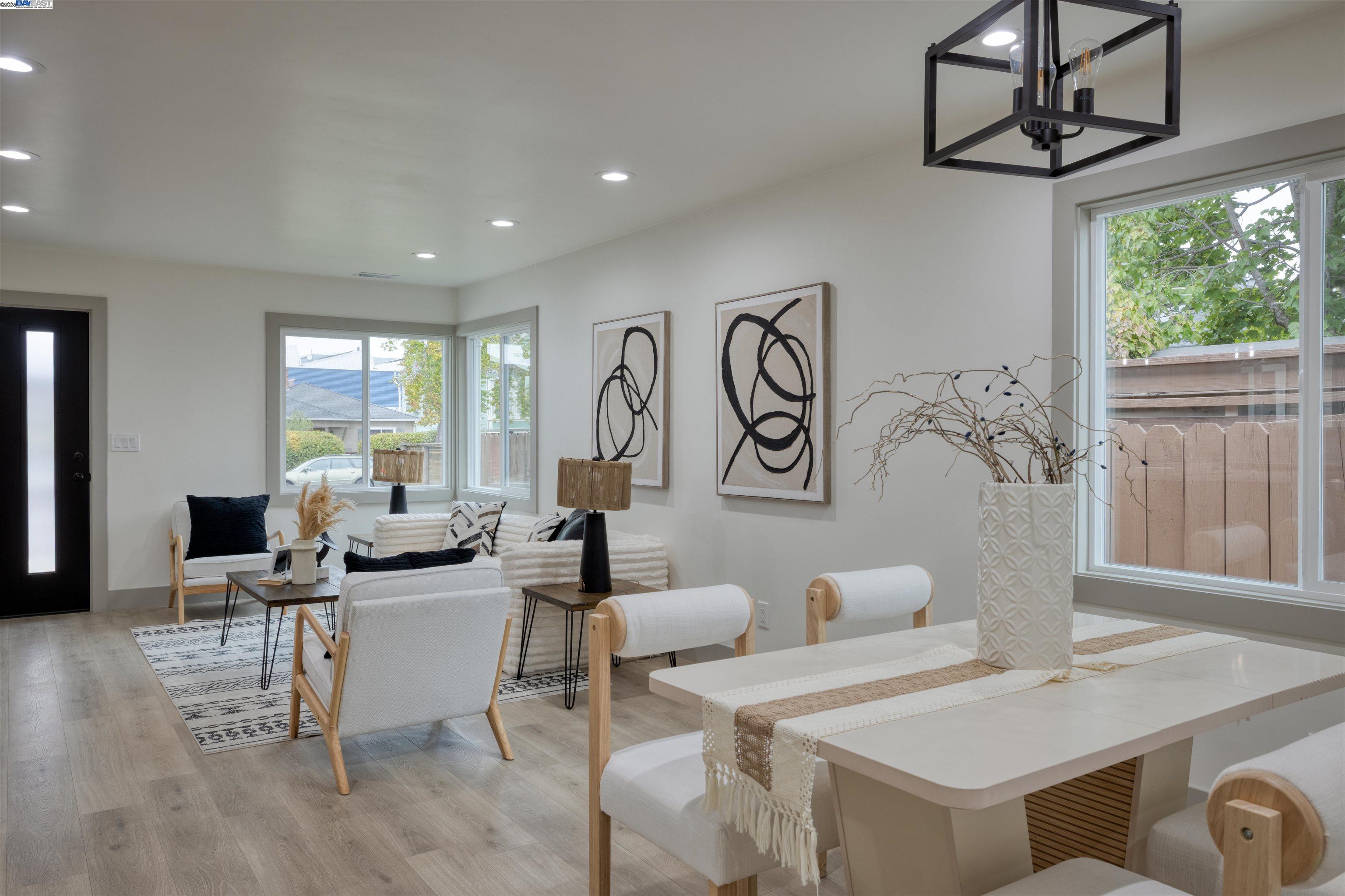 Detail Gallery Image 7 of 29 For 1465 6th St, Berkeley,  CA 94710 - 3 Beds | 2 Baths