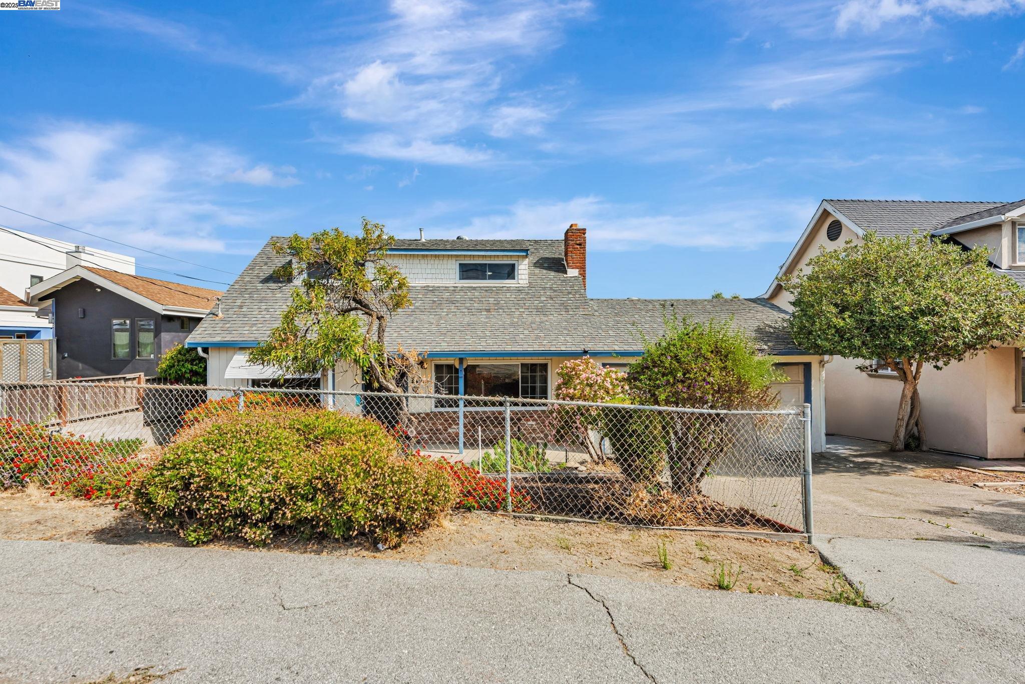 Detail Gallery Image 1 of 41 For 24930 2nd St, Hayward,  CA 94541 - 4 Beds | 2 Baths