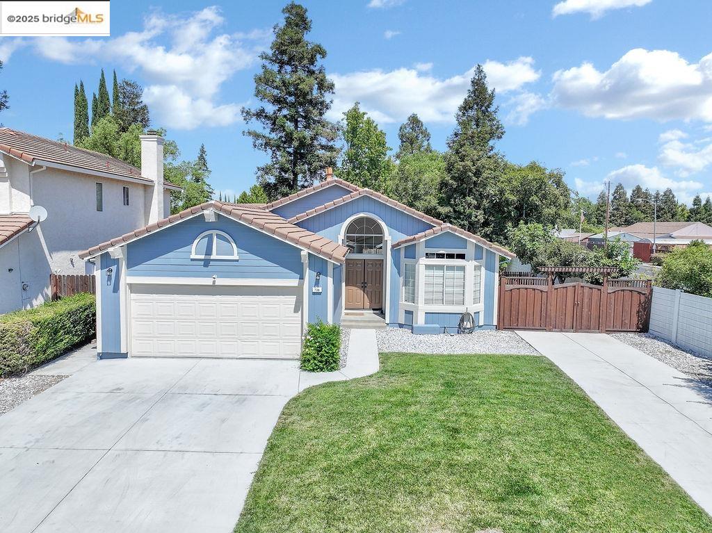 Detail Gallery Image 2 of 37 For 738 Valley Green Dr, Brentwood,  CA 94513 - 3 Beds | 2 Baths