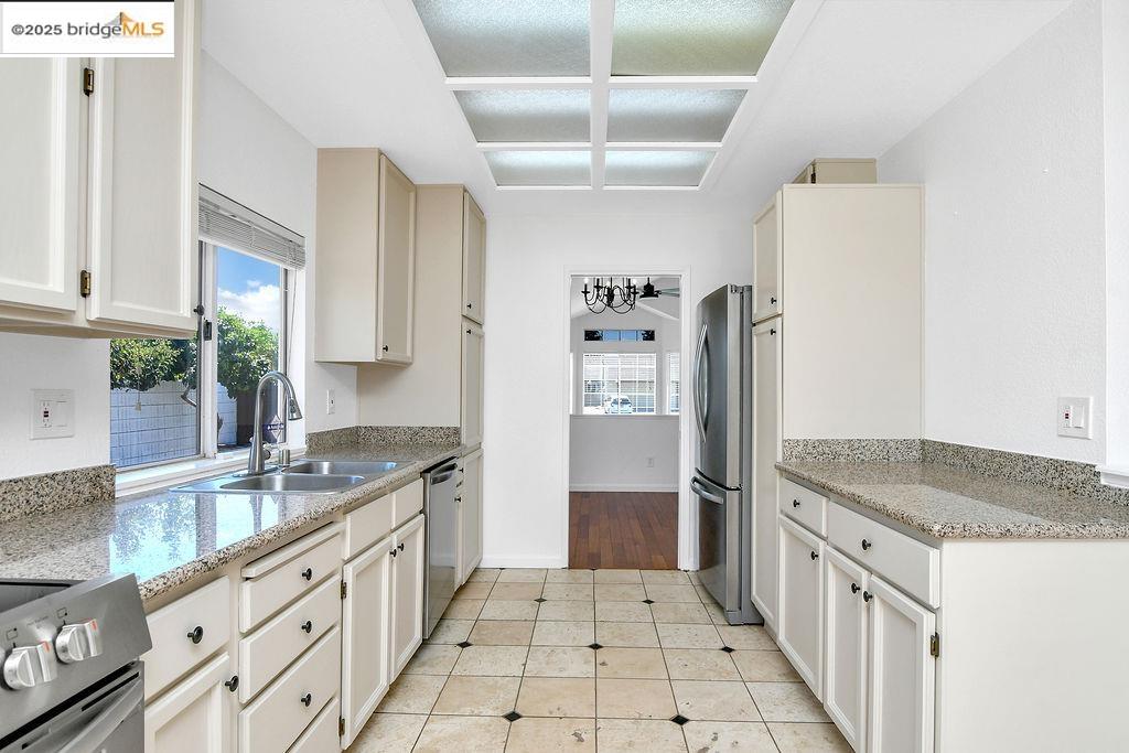 Detail Gallery Image 15 of 37 For 738 Valley Green Dr, Brentwood,  CA 94513 - 3 Beds | 2 Baths