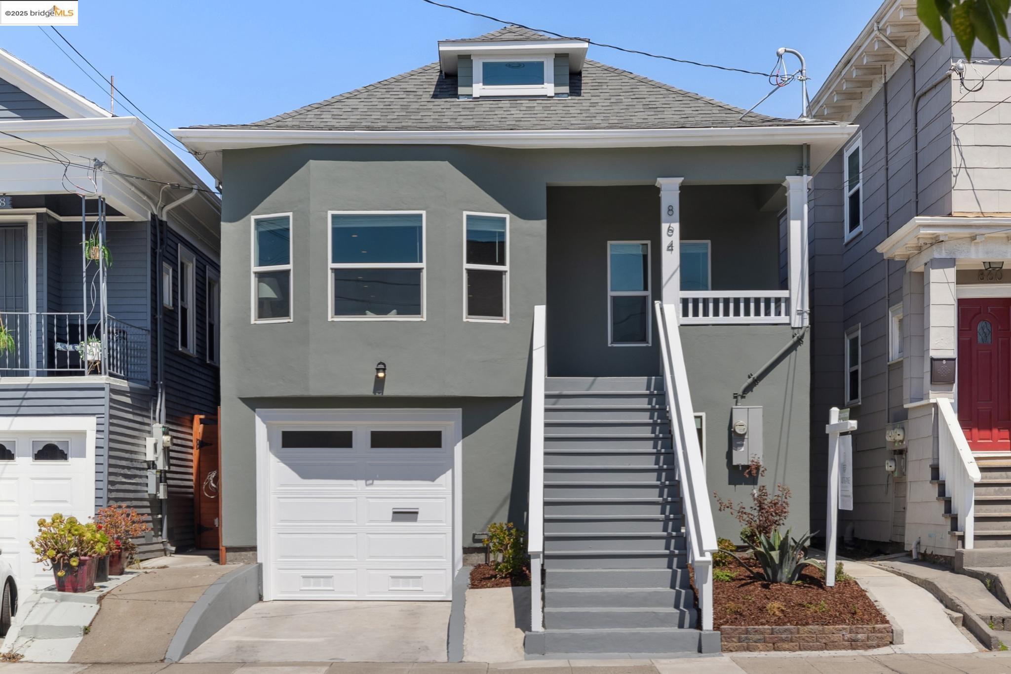 Detail Gallery Image 2 of 60 For 864 Arlington Ave, Oakland,  CA 94608 - 5 Beds | 5 Baths