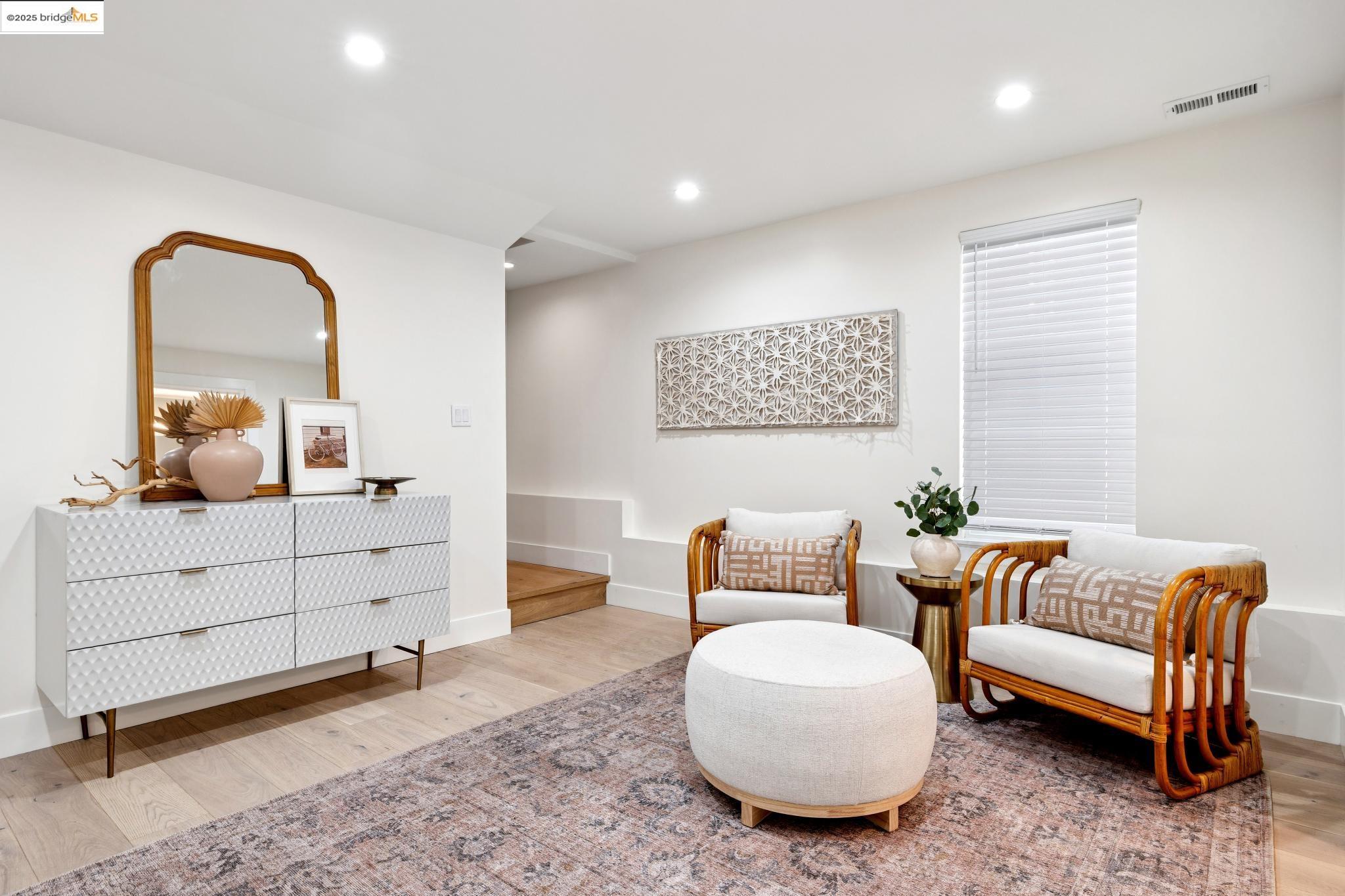Detail Gallery Image 38 of 60 For 864 Arlington Ave, Oakland,  CA 94608 - 5 Beds | 5 Baths