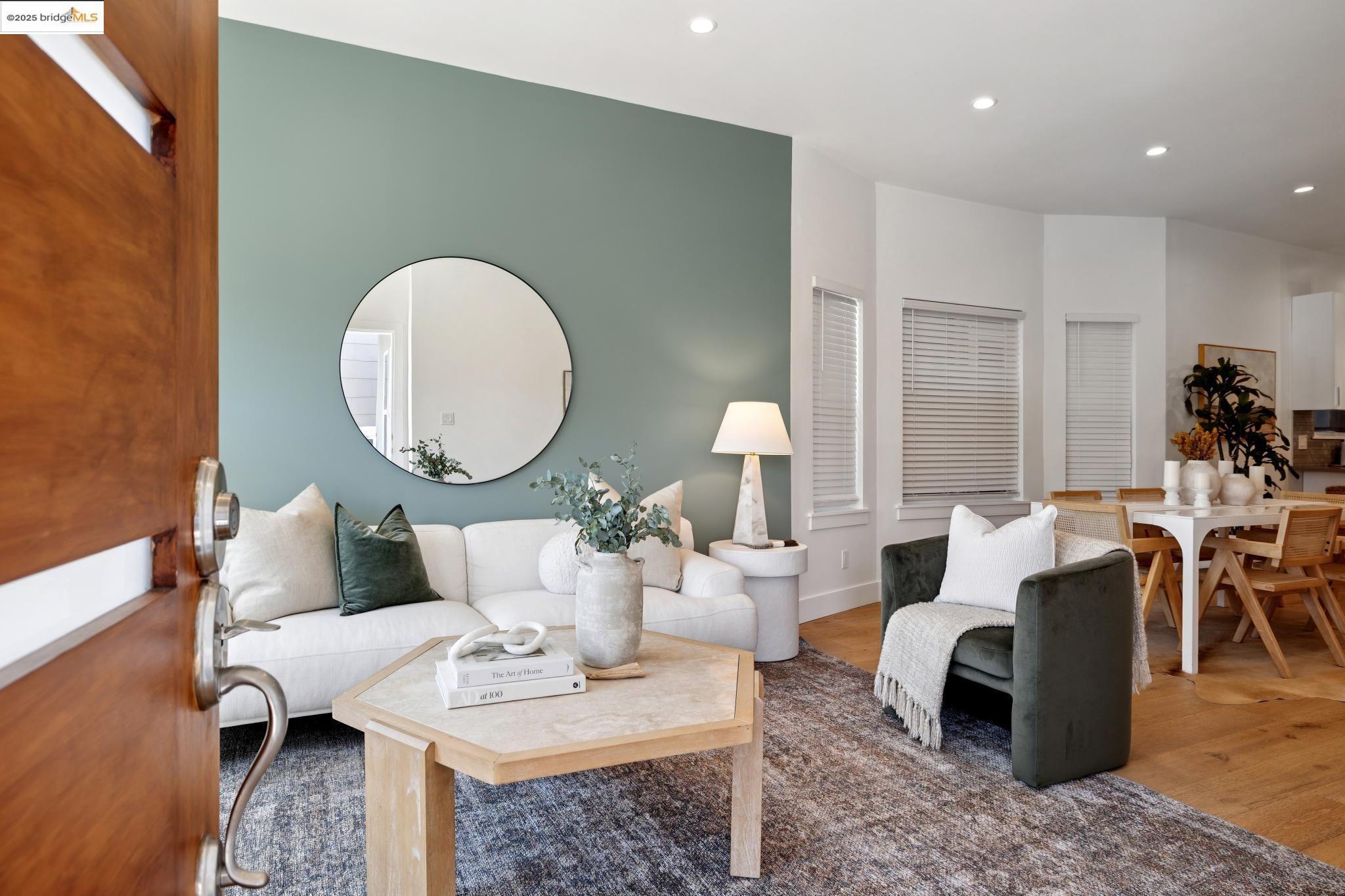 Detail Gallery Image 5 of 60 For 864 Arlington Ave, Oakland,  CA 94608 - 5 Beds | 5 Baths