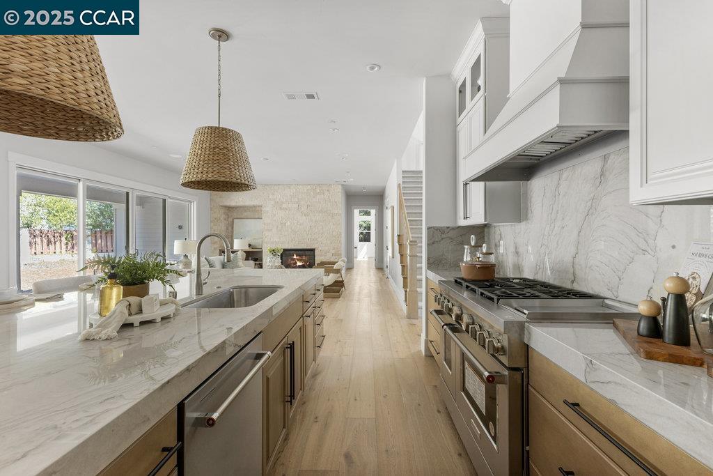 Detail Gallery Image 14 of 60 For 1953 La Cadena, Diablo,  CA 94528 - 6 Beds | 6 Baths