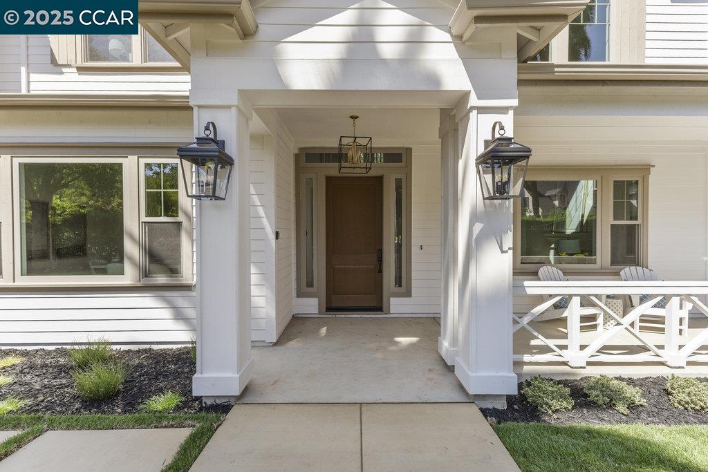 Detail Gallery Image 4 of 59 For 1953 La Cadena, Diablo,  CA 94528 - 6 Beds | 6 Baths