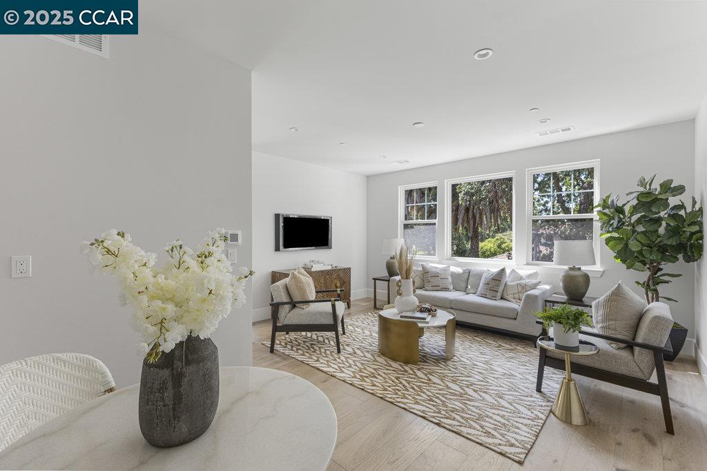 Detail Gallery Image 43 of 59 For 1953 La Cadena, Diablo,  CA 94528 - 6 Beds | 6 Baths