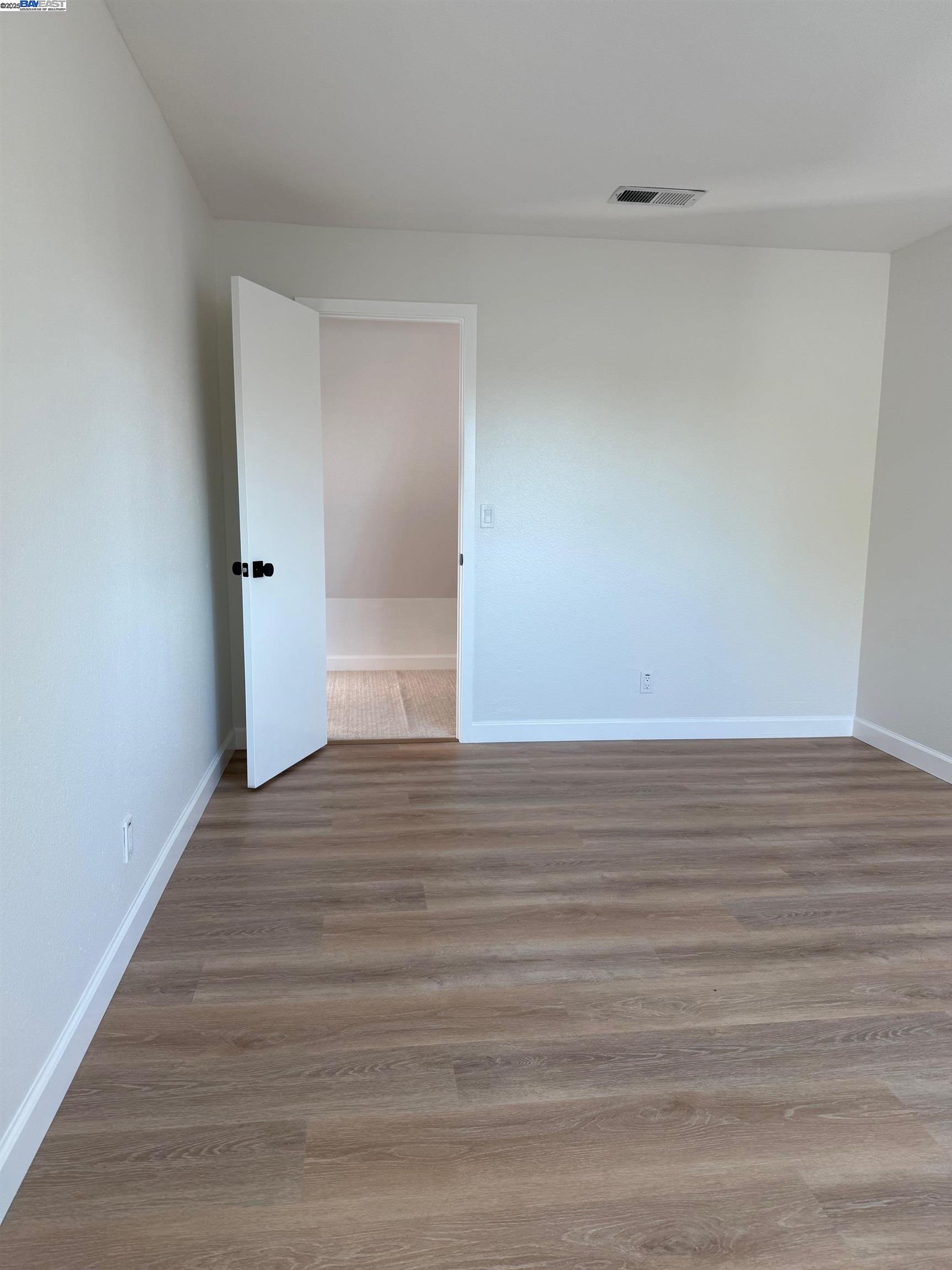 Detail Gallery Image 12 of 16 For 101 Portola Way #2,  Tracy,  CA 95376 - 2 Beds | 2/1 Baths
