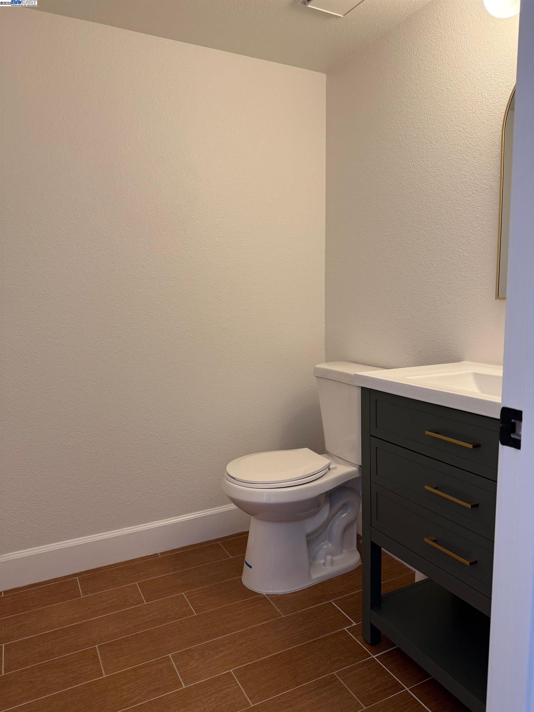 Detail Gallery Image 7 of 16 For 101 Portola Way #2,  Tracy,  CA 95376 - 2 Beds | 2/1 Baths