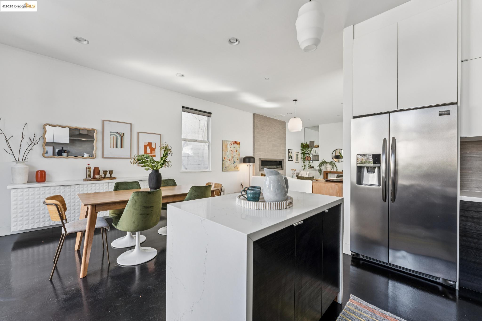 Detail Gallery Image 27 of 57 For 986 43rd Street, Oakland,  CA 94608 - 3 Beds | 2/1 Baths