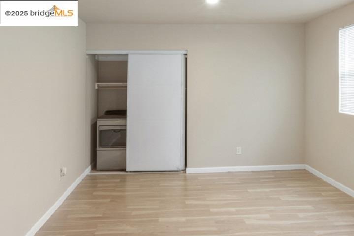 Detail Gallery Image 8 of 8 For 5823 Eastlawn #5827,  Oakland,  CA 94621 - 2 Beds | 2 Baths