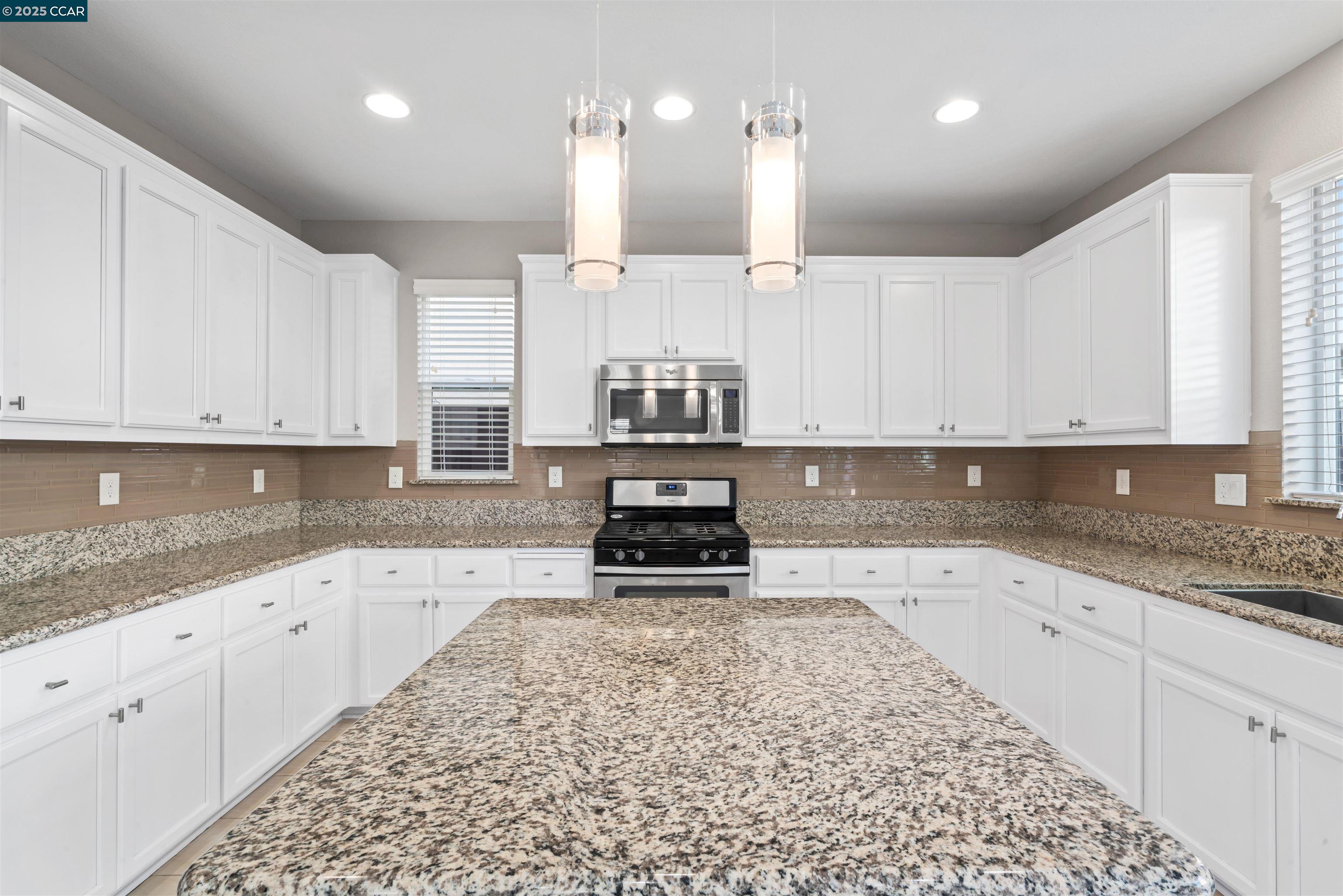 Detail Gallery Image 24 of 60 For 2273 Toscana Dr, Pittsburg,  CA 94565 - 4 Beds | 2/1 Baths