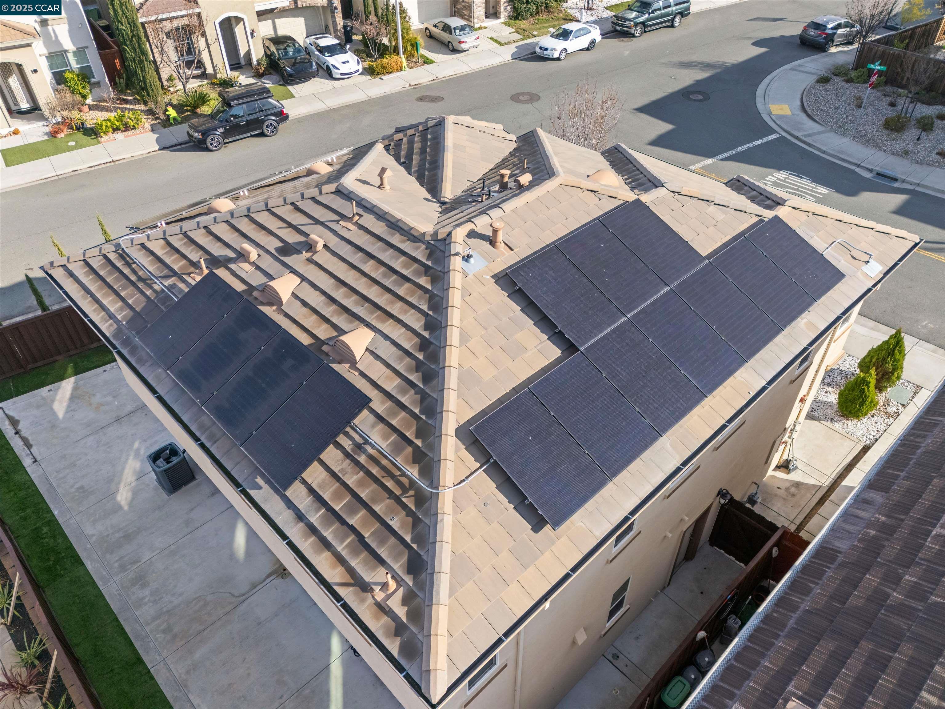 Detail Gallery Image 5 of 60 For 2273 Toscana Dr, Pittsburg,  CA 94565 - 4 Beds | 2/1 Baths
