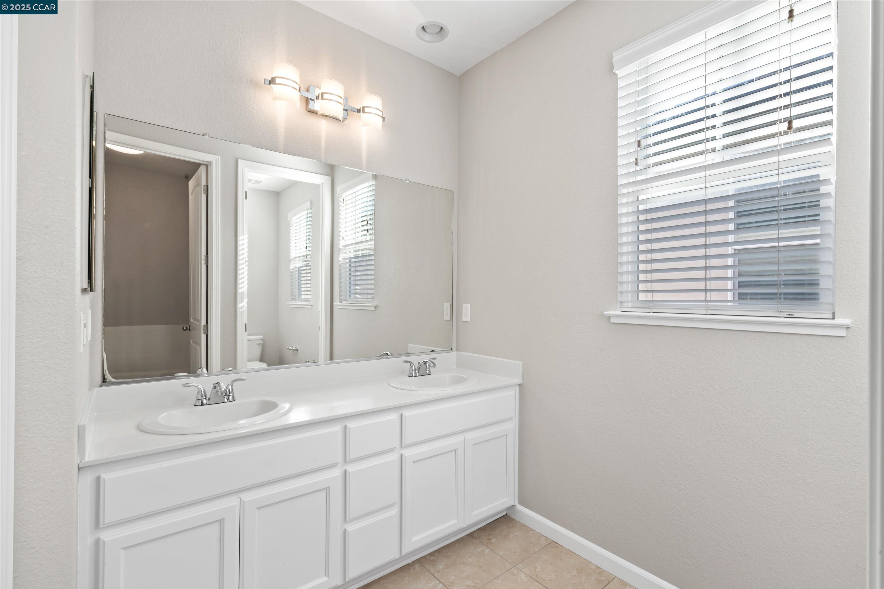Detail Gallery Image 42 of 60 For 2273 Toscana Dr, Pittsburg,  CA 94565 - 4 Beds | 2/1 Baths