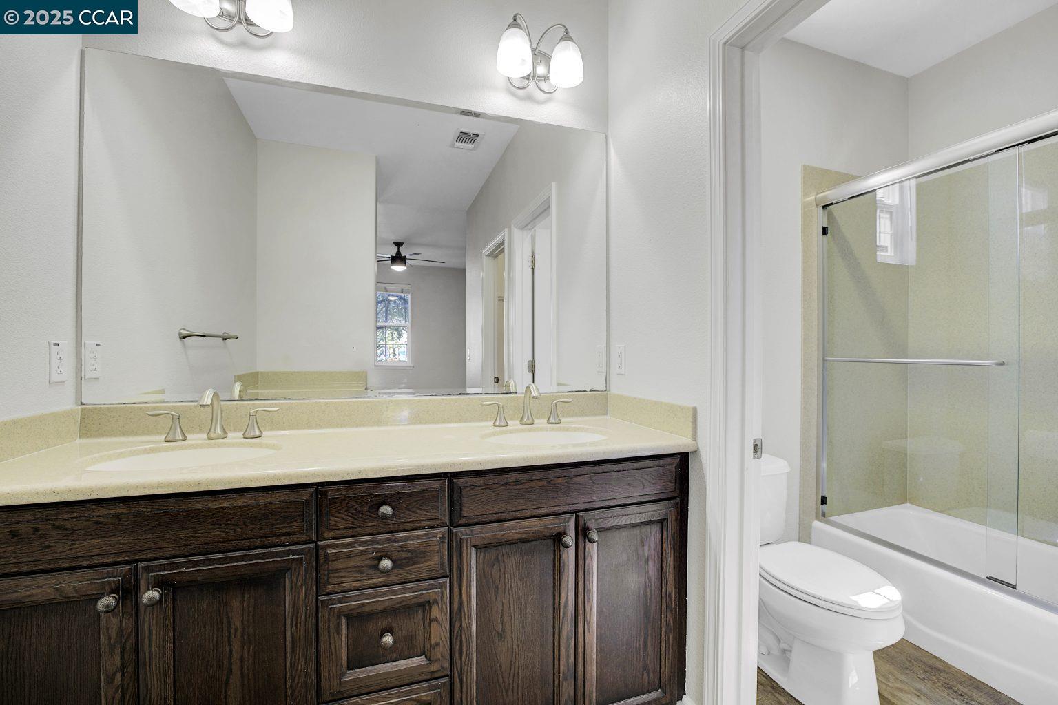 Detail Gallery Image 17 of 34 For 2974 Bella Dr, Concord,  CA 94519 - 3 Beds | 2/1 Baths