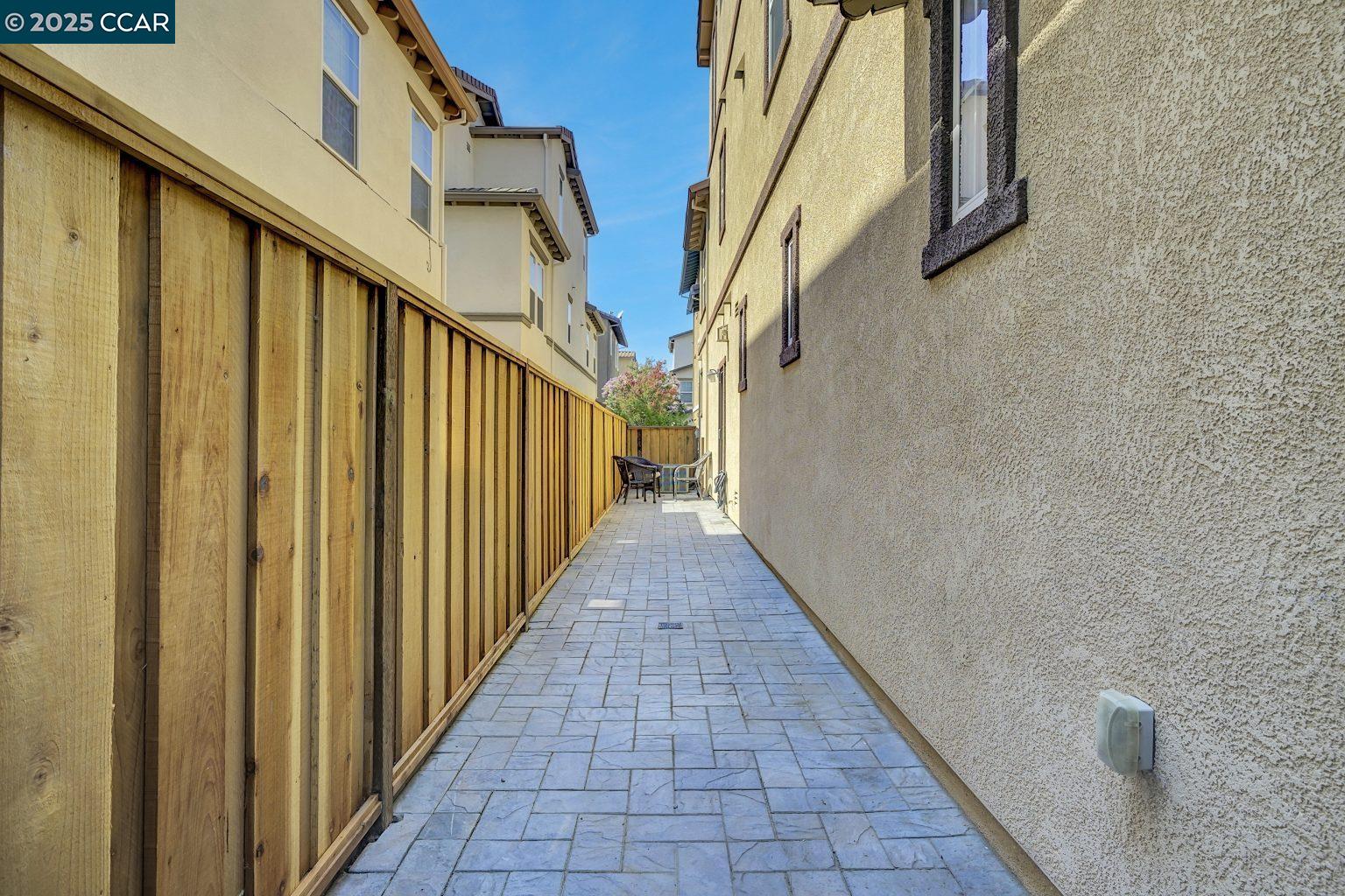 Detail Gallery Image 28 of 34 For 2974 Bella Dr, Concord,  CA 94519 - 3 Beds | 2/1 Baths