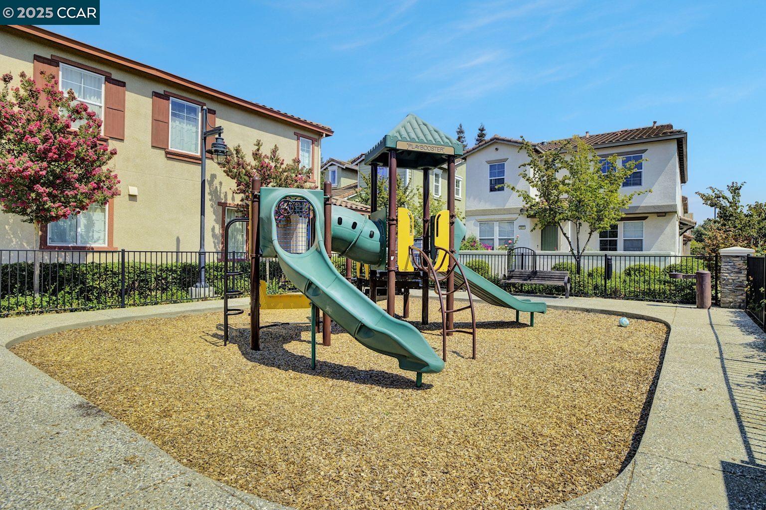 Detail Gallery Image 30 of 34 For 2974 Bella Dr, Concord,  CA 94519 - 3 Beds | 2/1 Baths