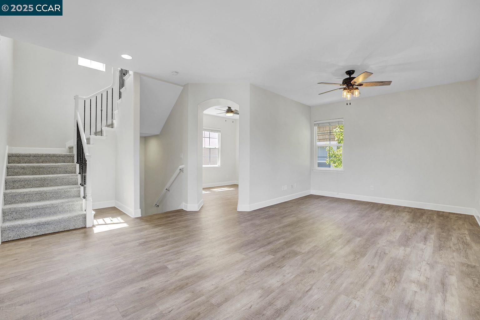 Detail Gallery Image 6 of 34 For 2974 Bella Dr, Concord,  CA 94519 - 3 Beds | 2/1 Baths