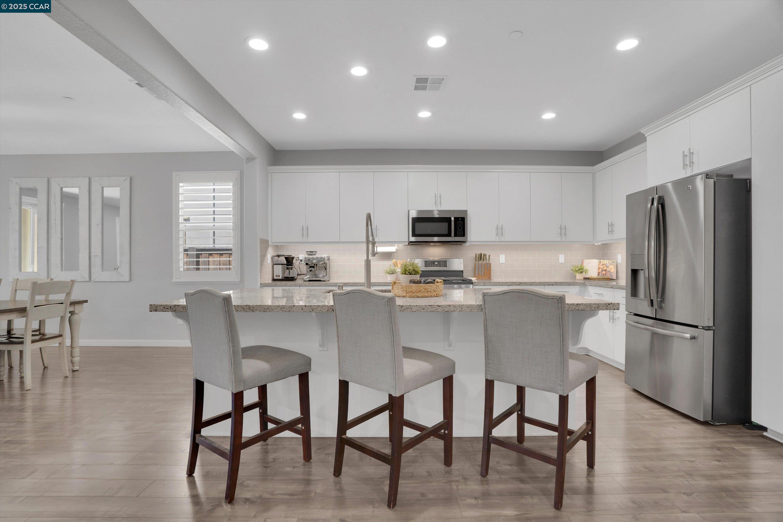 Detail Gallery Image 5 of 39 For 937 Pendleton Ct, Oakley,  CA 94561 - 3 Beds | 2/1 Baths
