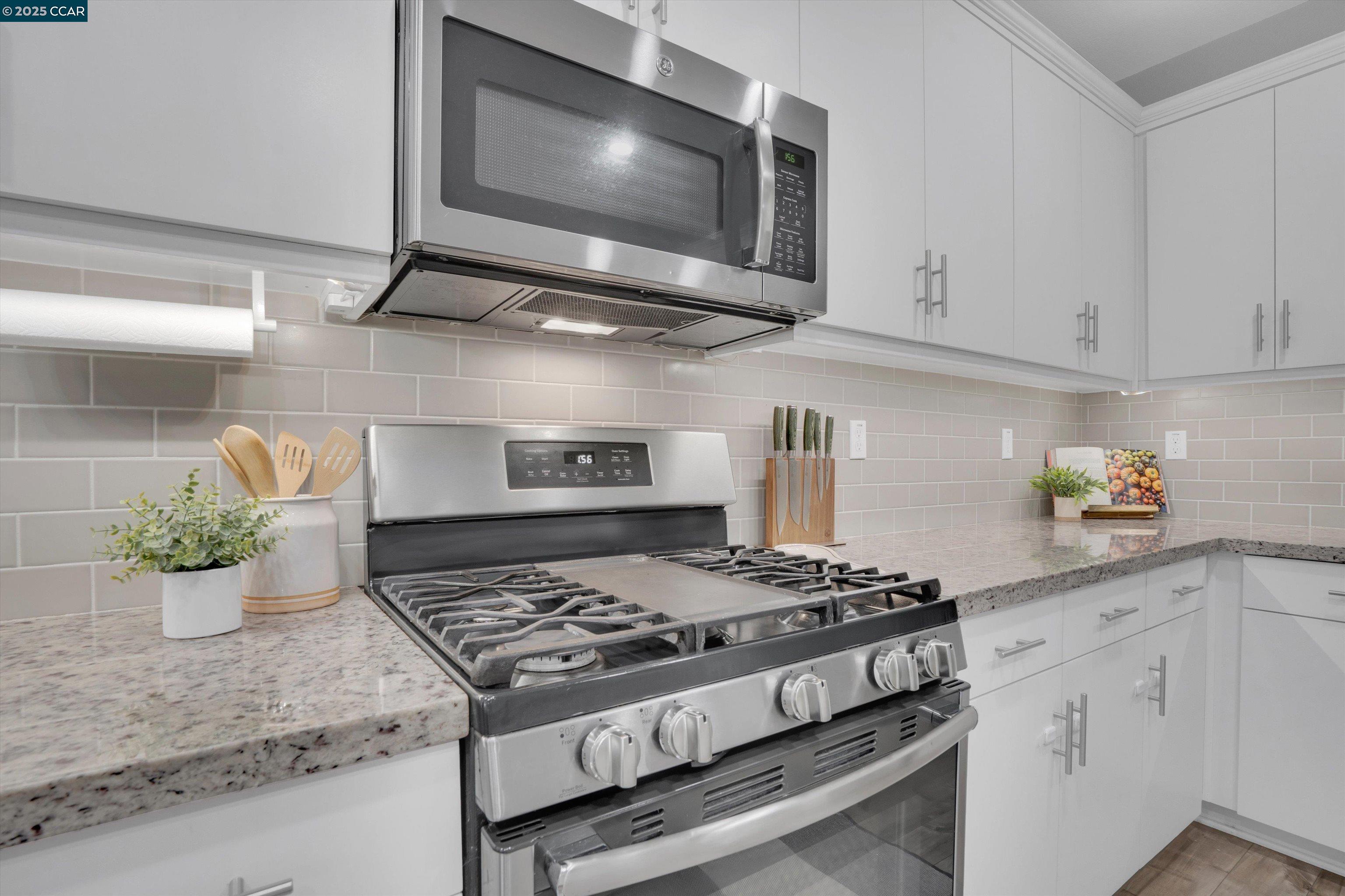 Detail Gallery Image 8 of 39 For 937 Pendleton Ct, Oakley,  CA 94561 - 3 Beds | 2/1 Baths