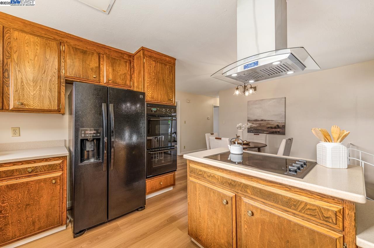 Detail Gallery Image 8 of 32 For 505 Joyce St, Livermore,  CA 94550 - 4 Beds | 2 Baths