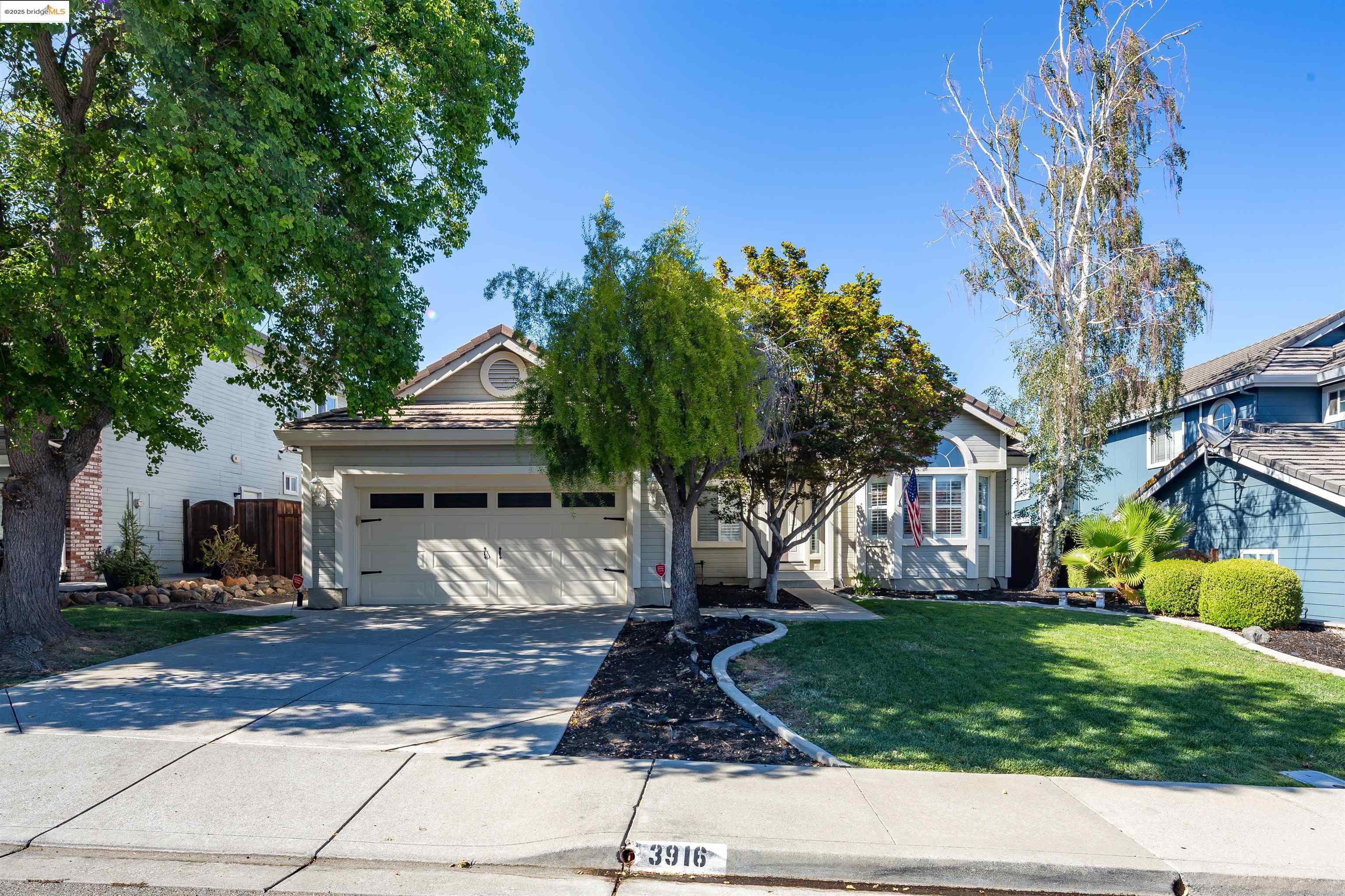 Front Image Thumbnail for EB41109496