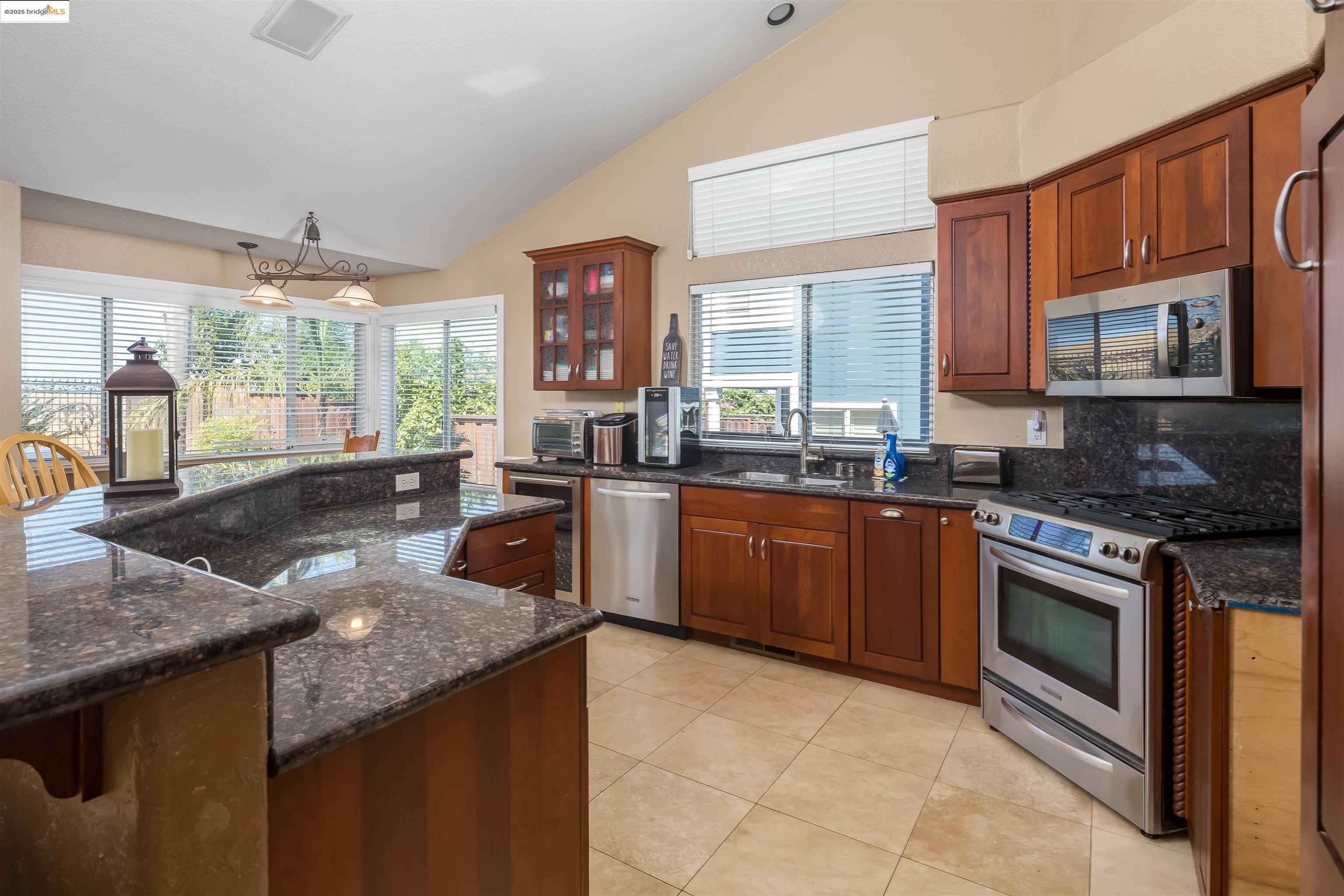 Detail Gallery Image 16 of 25 For 3916 Folsom Dr, Antioch,  CA 94531 - 3 Beds | 2 Baths