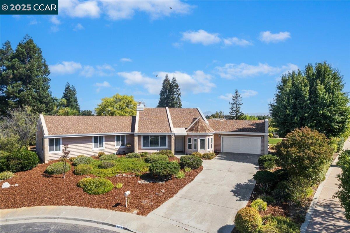 Detail Gallery Image 2 of 53 For 2323 Grosvenor Heights Ct #C, Livermore,  CA 94550 - 3 Beds | 2/1 Baths