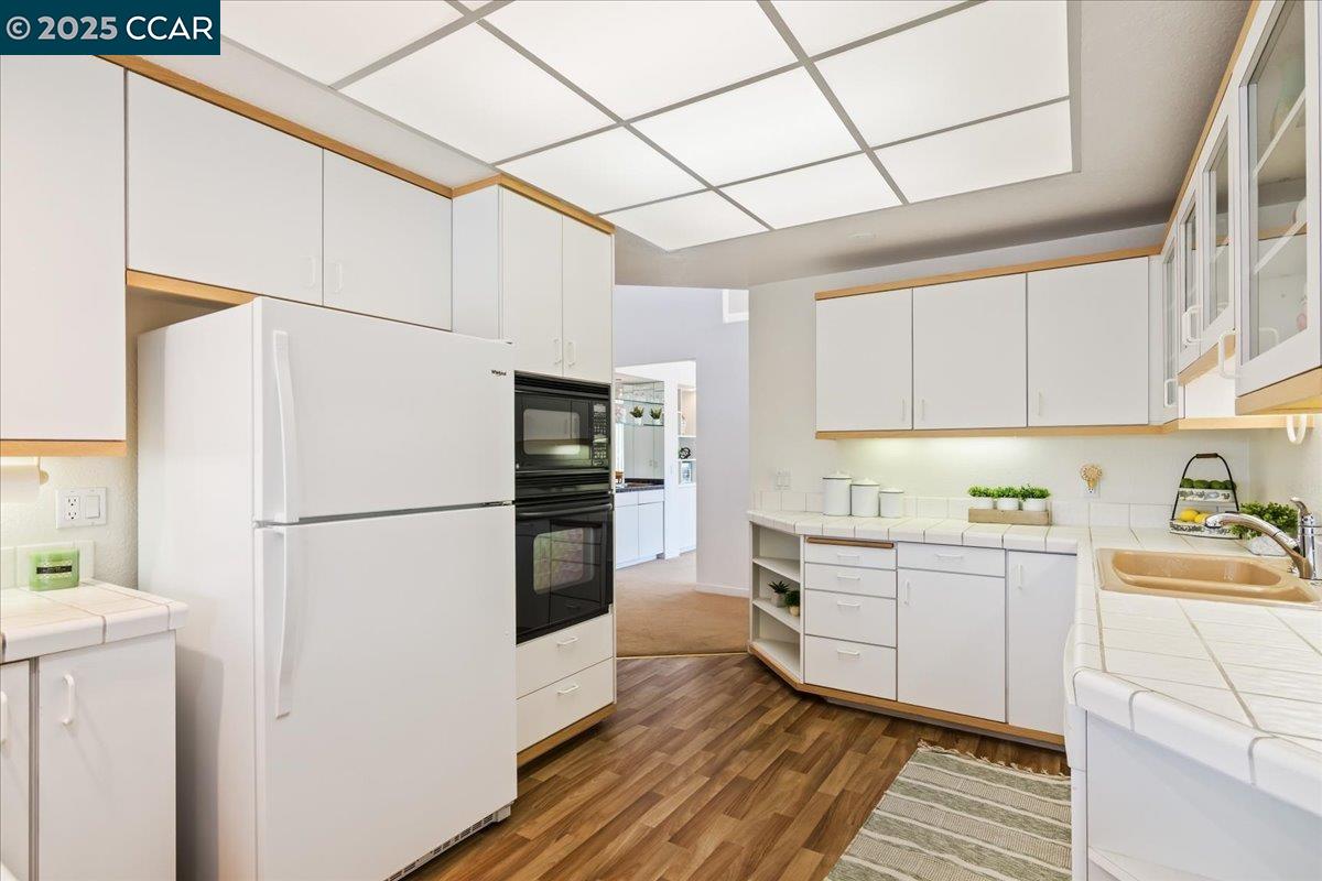Detail Gallery Image 14 of 53 For 2323 Grosvenor Heights Ct #C, Livermore,  CA 94550 - 3 Beds | 2/1 Baths