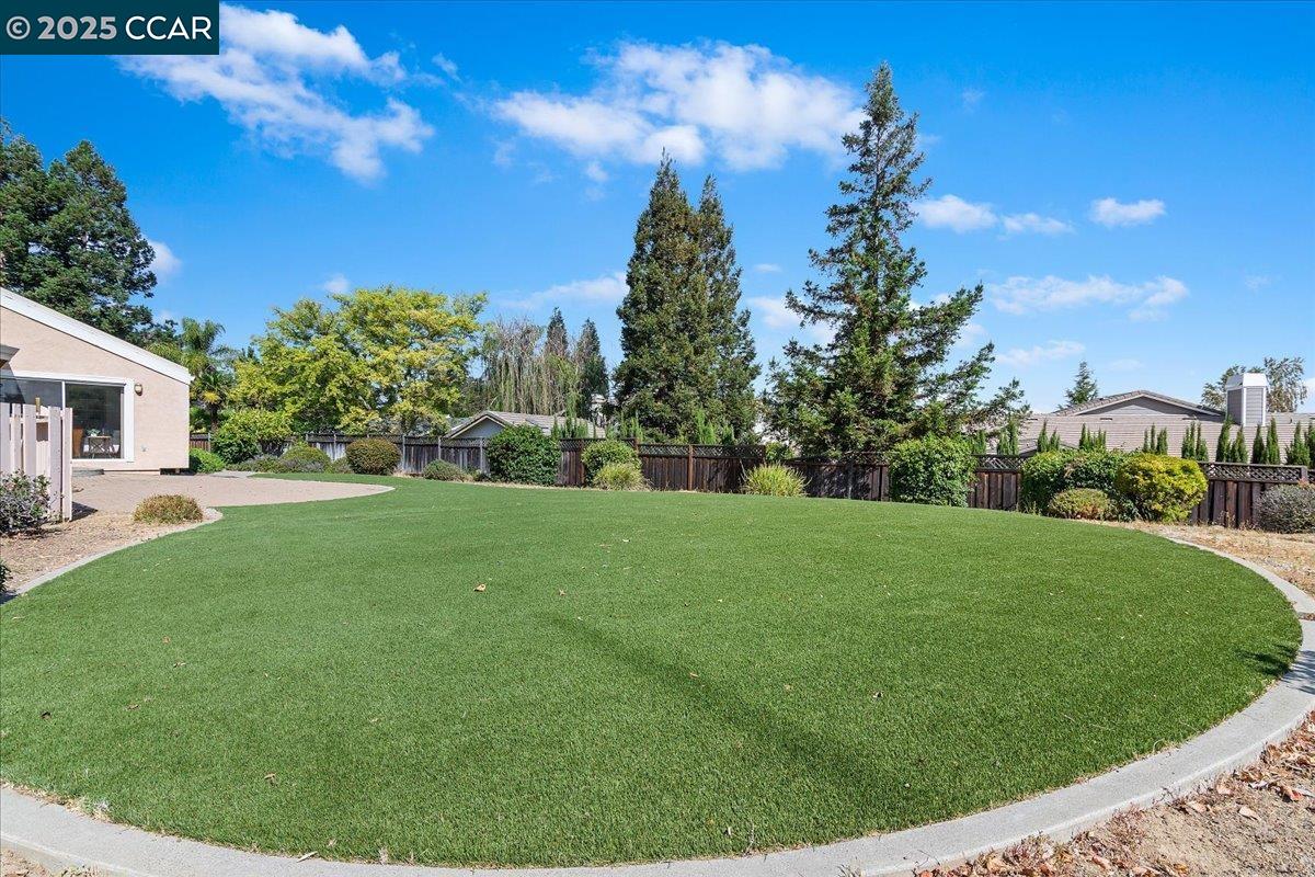 Detail Gallery Image 39 of 53 For 2323 Grosvenor Heights Ct #C, Livermore,  CA 94550 - 3 Beds | 2/1 Baths