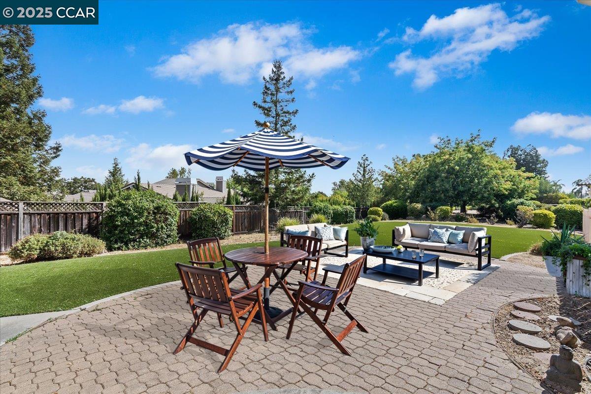 Detail Gallery Image 42 of 54 For 2323 Grosvenor Heights Ct, Livermore,  CA 94550 - 3 Beds | 2/1 Baths