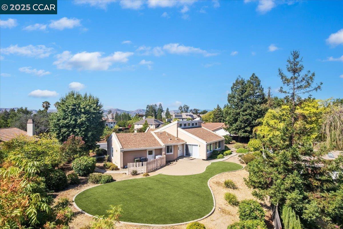 Detail Gallery Image 44 of 53 For 2323 Grosvenor Heights Ct #C, Livermore,  CA 94550 - 3 Beds | 2/1 Baths