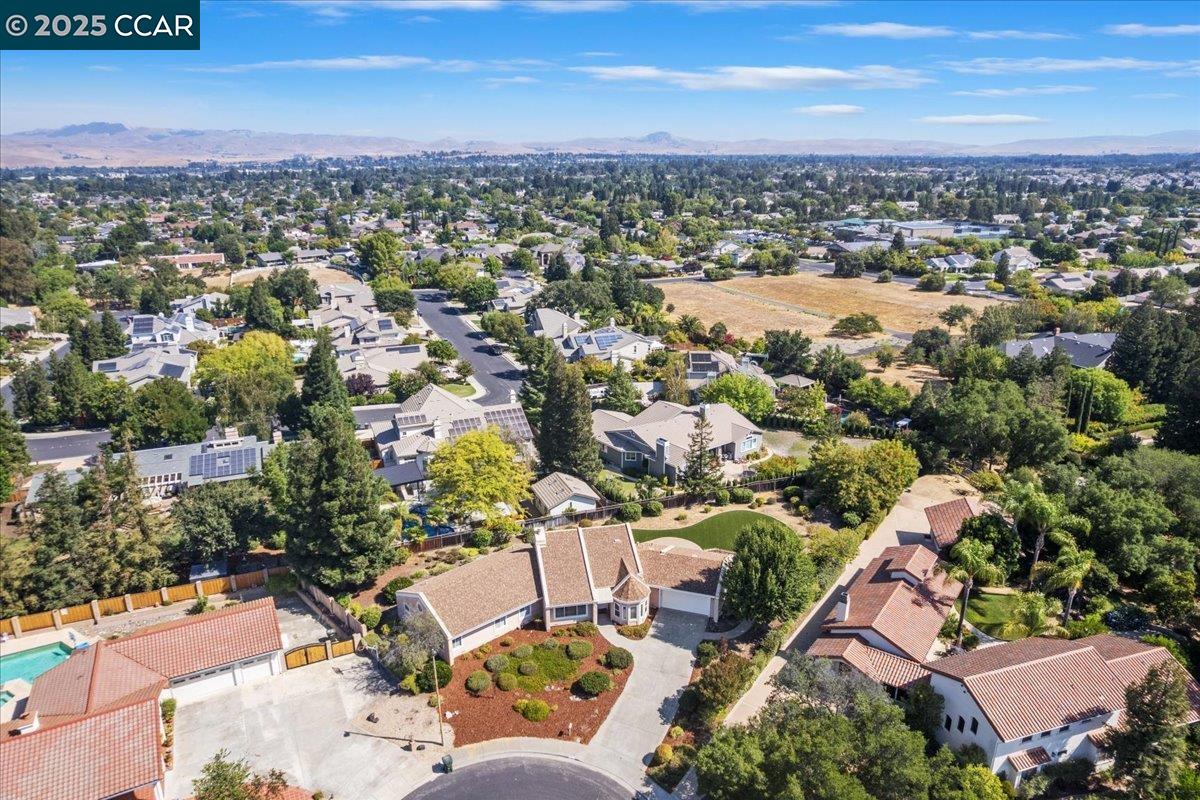 Detail Gallery Image 52 of 53 For 2323 Grosvenor Heights Ct #C, Livermore,  CA 94550 - 3 Beds | 2/1 Baths