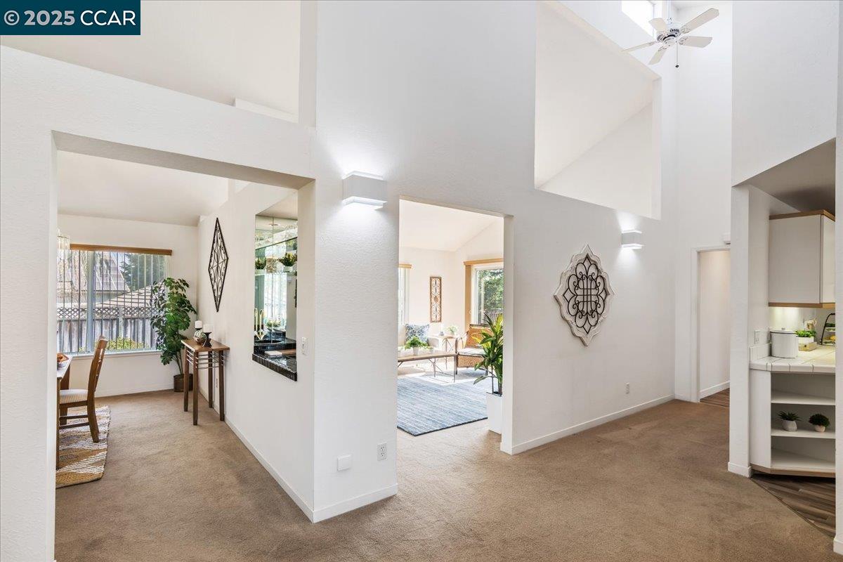 Detail Gallery Image 9 of 53 For 2323 Grosvenor Heights Ct #C, Livermore,  CA 94550 - 3 Beds | 2/1 Baths