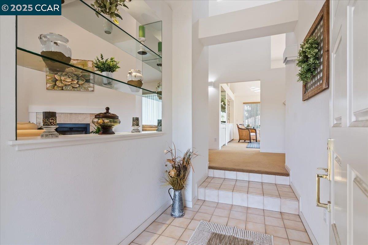 Detail Gallery Image 9 of 54 For 2323 Grosvenor Heights Ct, Livermore,  CA 94550 - 3 Beds | 2/1 Baths