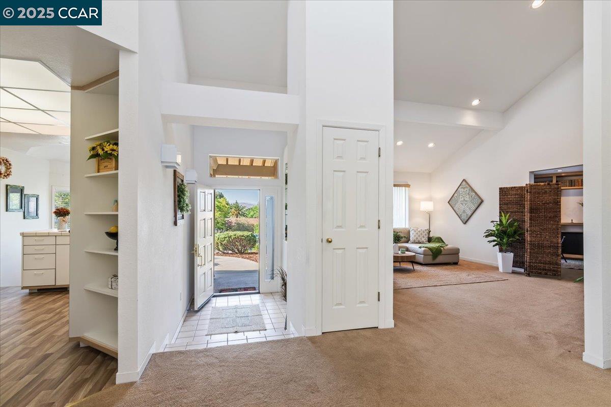 Detail Gallery Image 10 of 54 For 2323 Grosvenor Heights Ct, Livermore,  CA 94550 - 3 Beds | 2/1 Baths