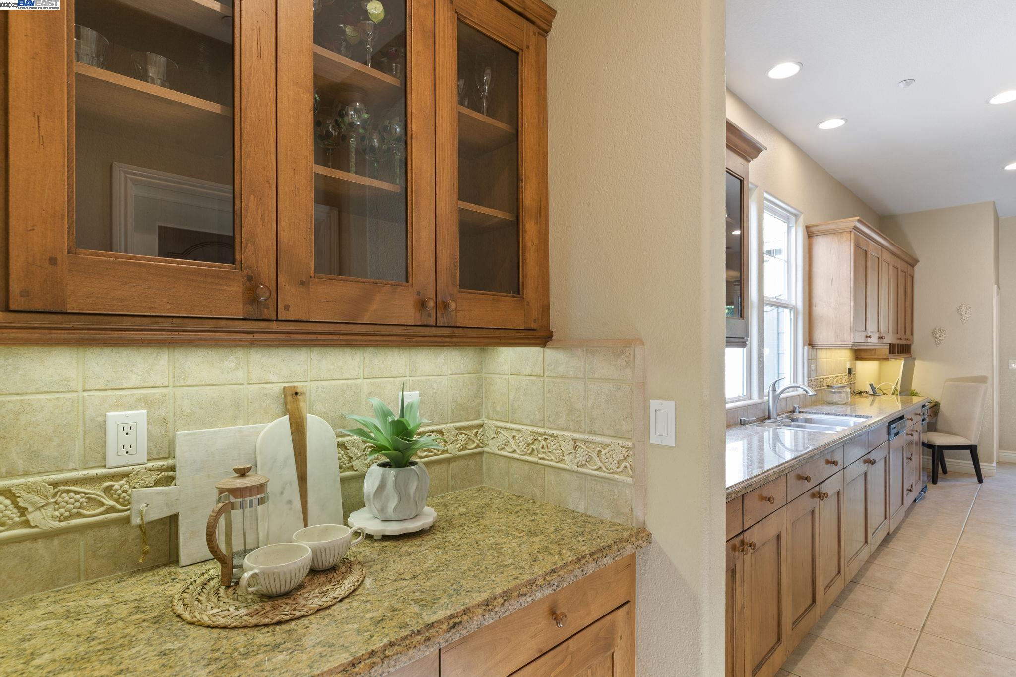 Detail Gallery Image 11 of 58 For 3168 Bay Meadows Ct, Livermore,  CA 94550 - 4 Beds | 5 Baths