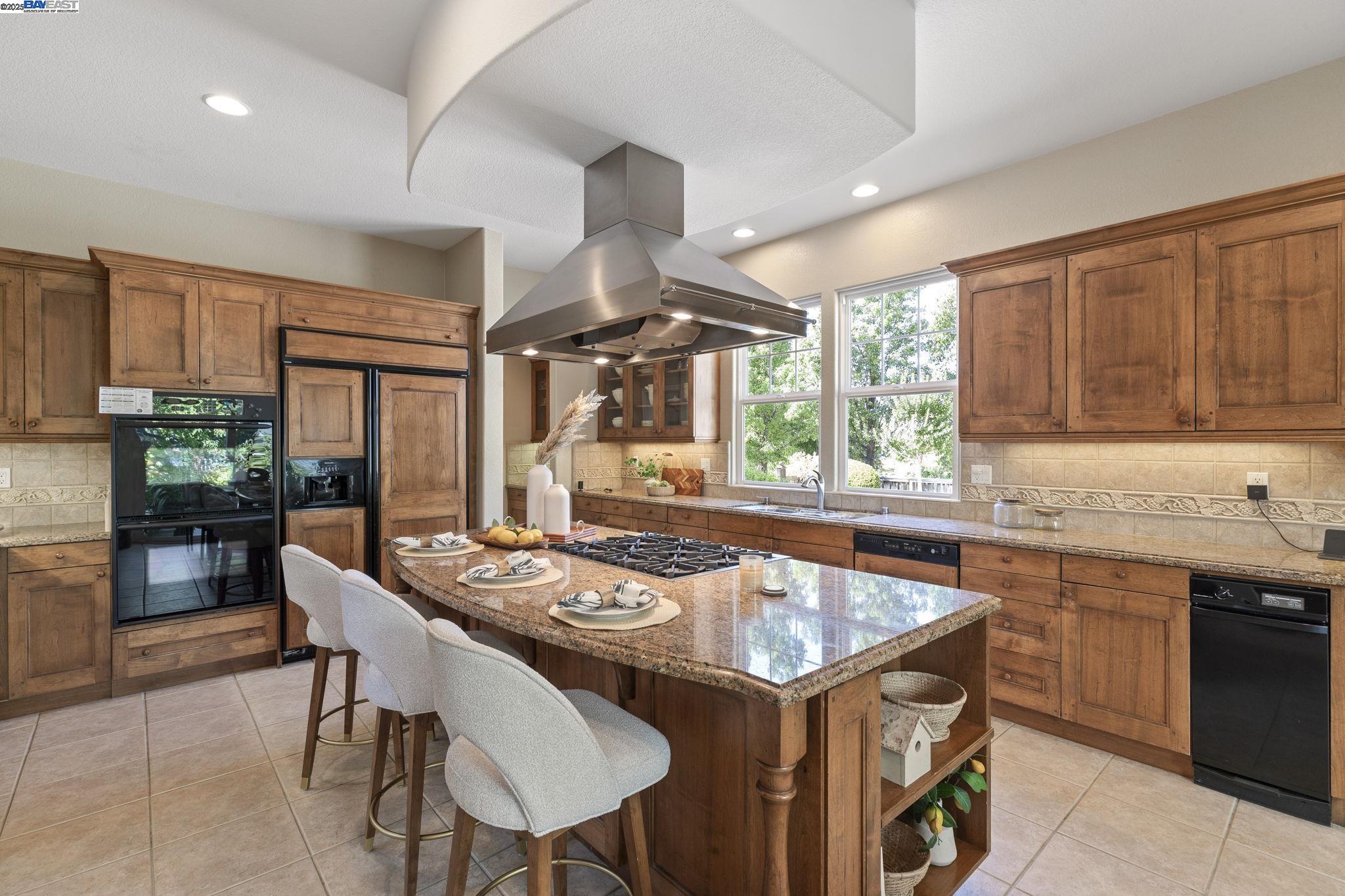 Detail Gallery Image 14 of 58 For 3168 Bay Meadows Ct, Livermore,  CA 94550 - 4 Beds | 5 Baths