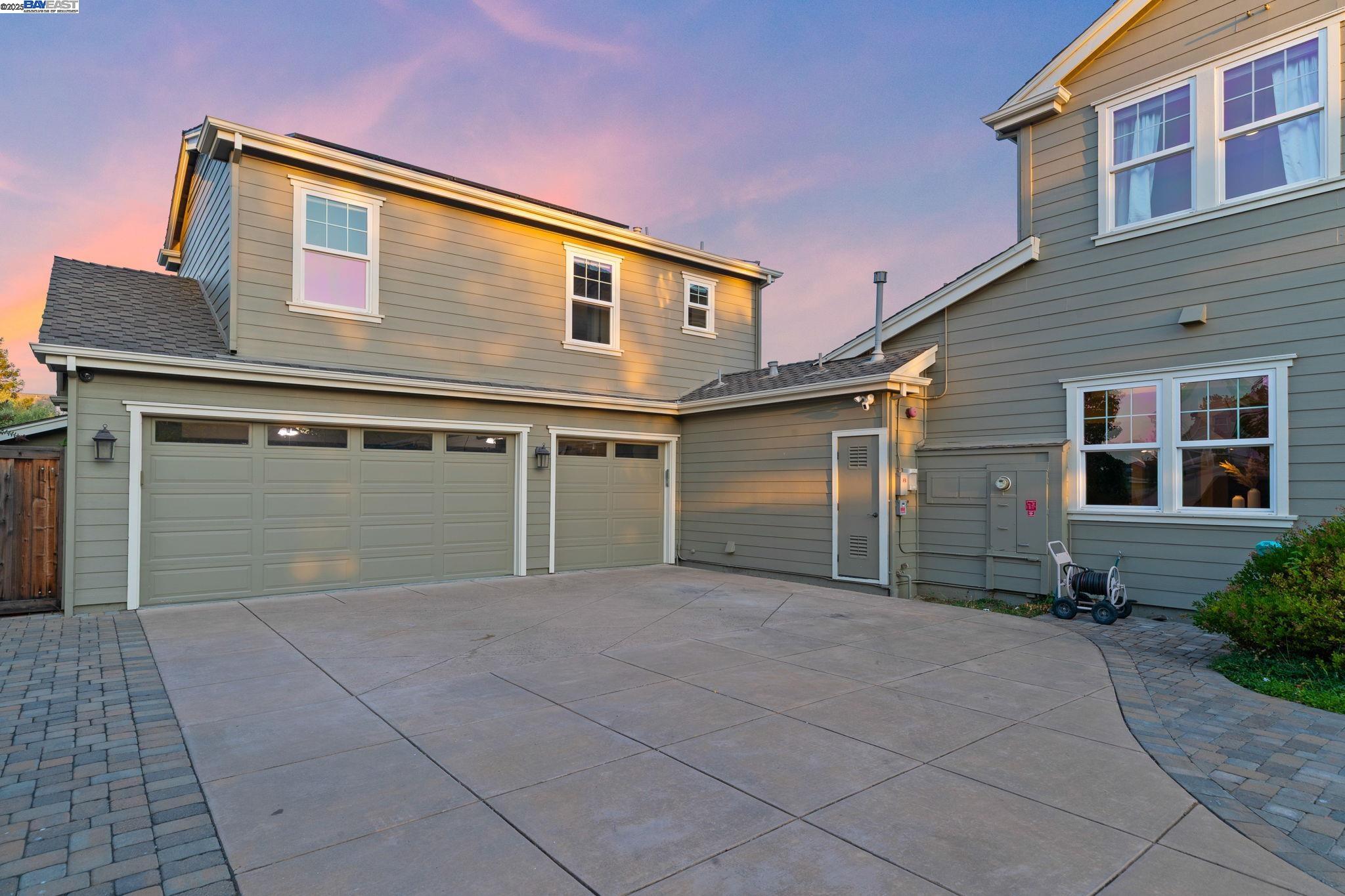 Detail Gallery Image 3 of 58 For 3168 Bay Meadows Ct, Livermore,  CA 94550 - 4 Beds | 5 Baths
